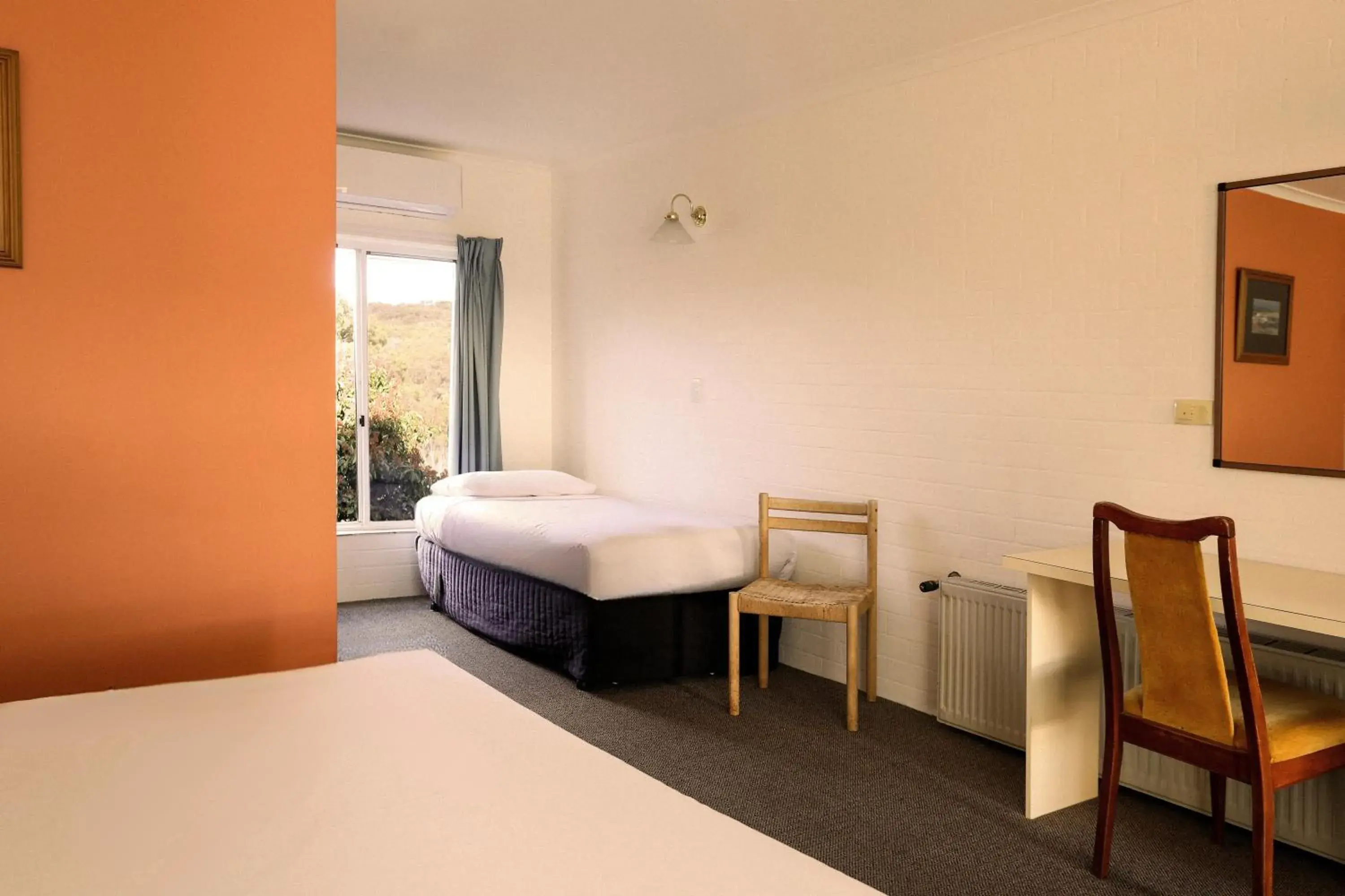 Twin Room in Hepburn Springs Motor Inn Twin Room in Hepburn Springs Motor Inn