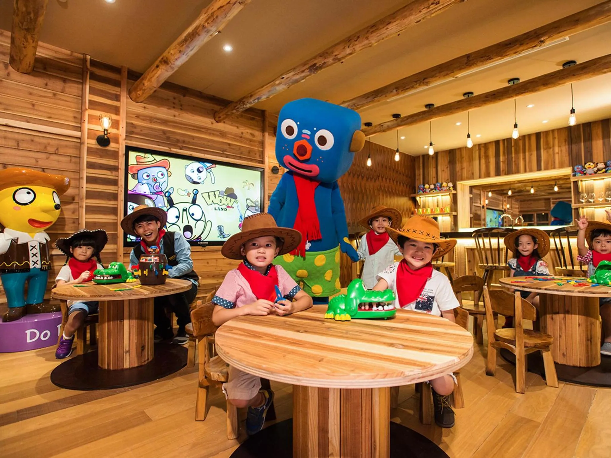 Family in Silks Place Yilan