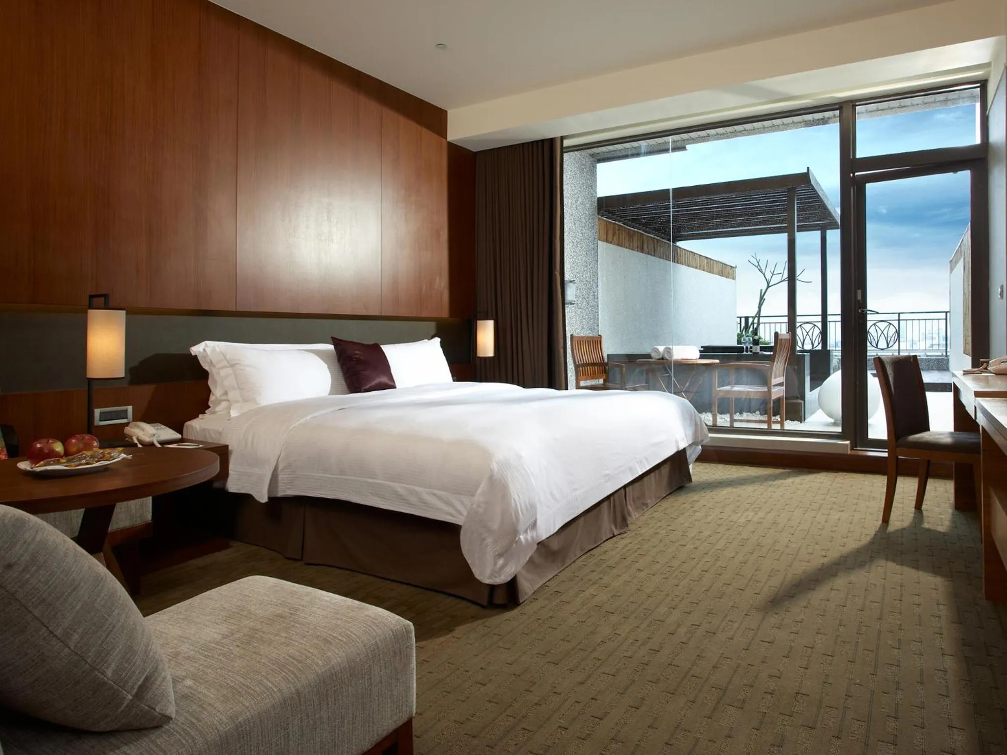 Decorative detail, Bed in Silks Place Yilan