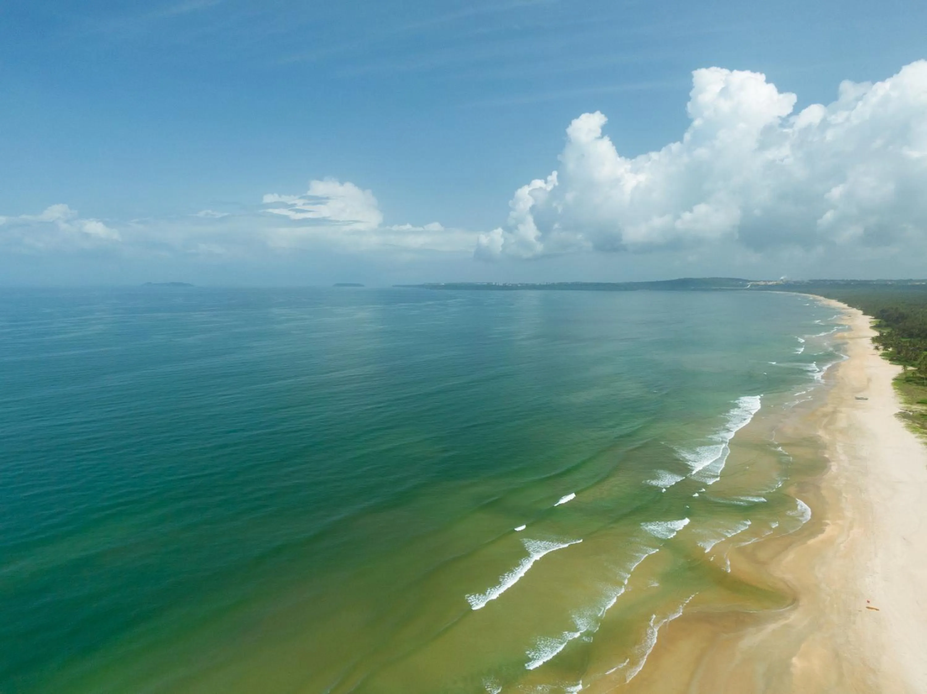 Beach in Kenilworth Resort & Spa, Goa