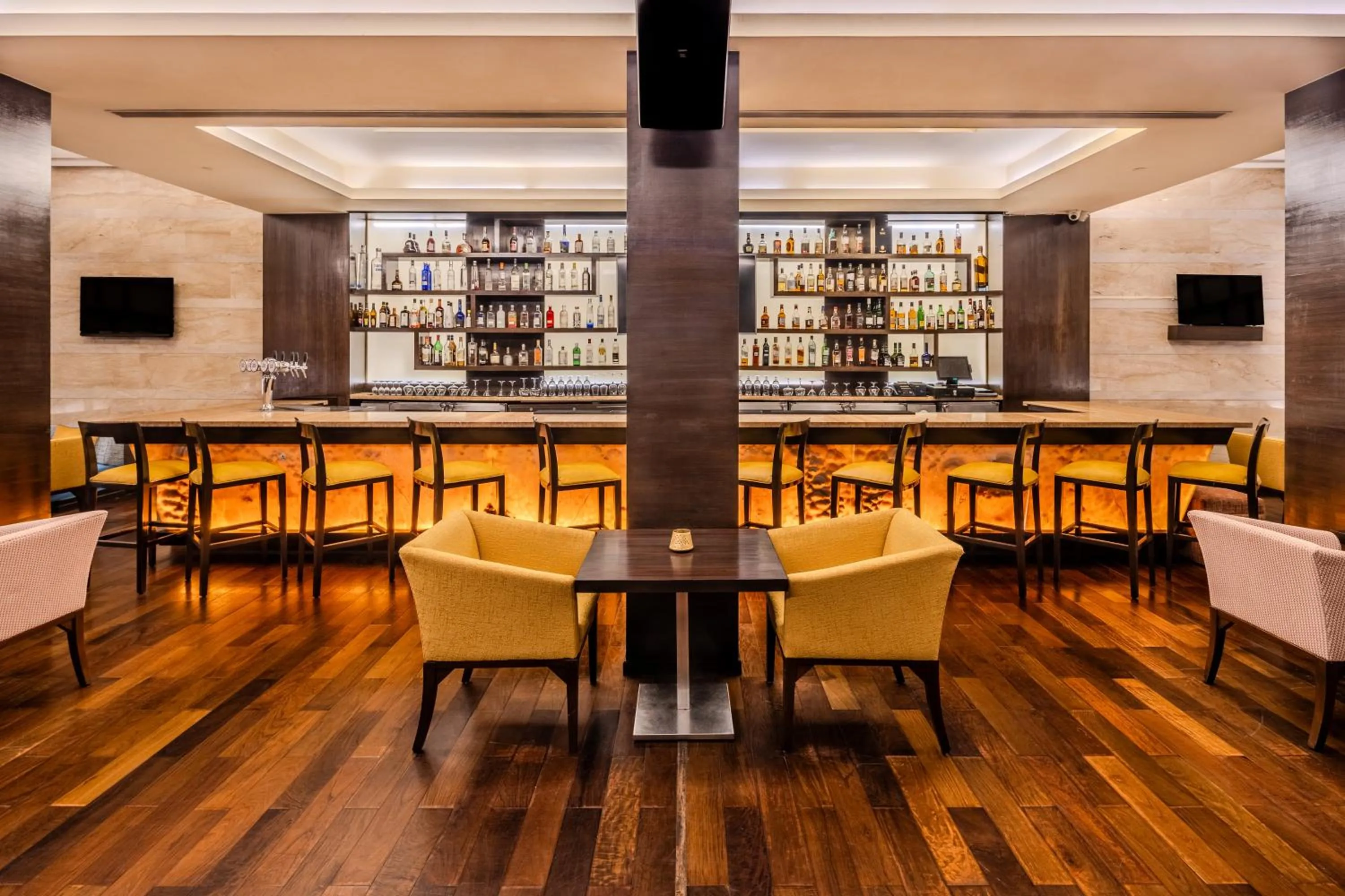 Restaurant/places to eat in Vivanta Goa, Panaji