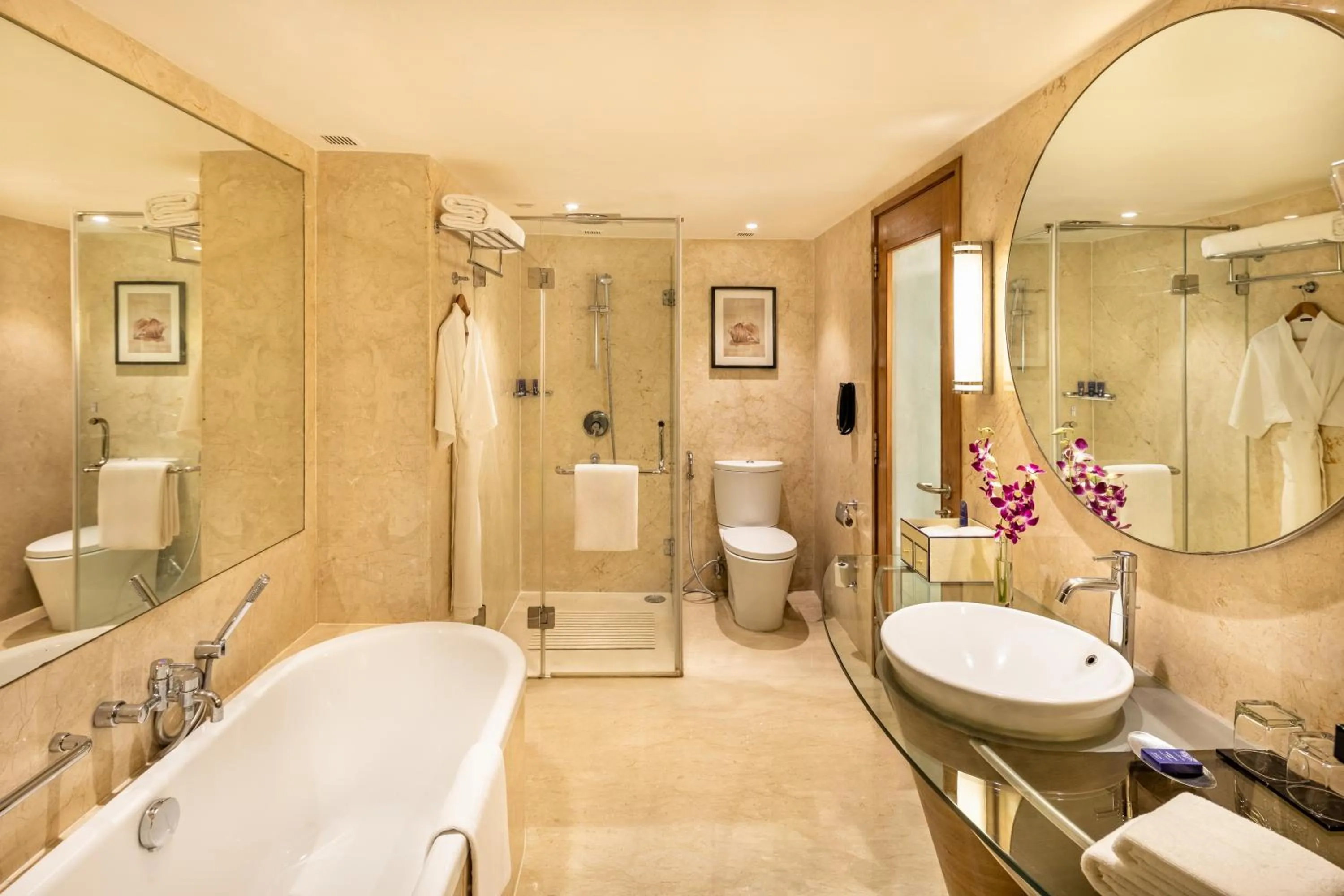 Shower in Vivanta Goa, Panaji