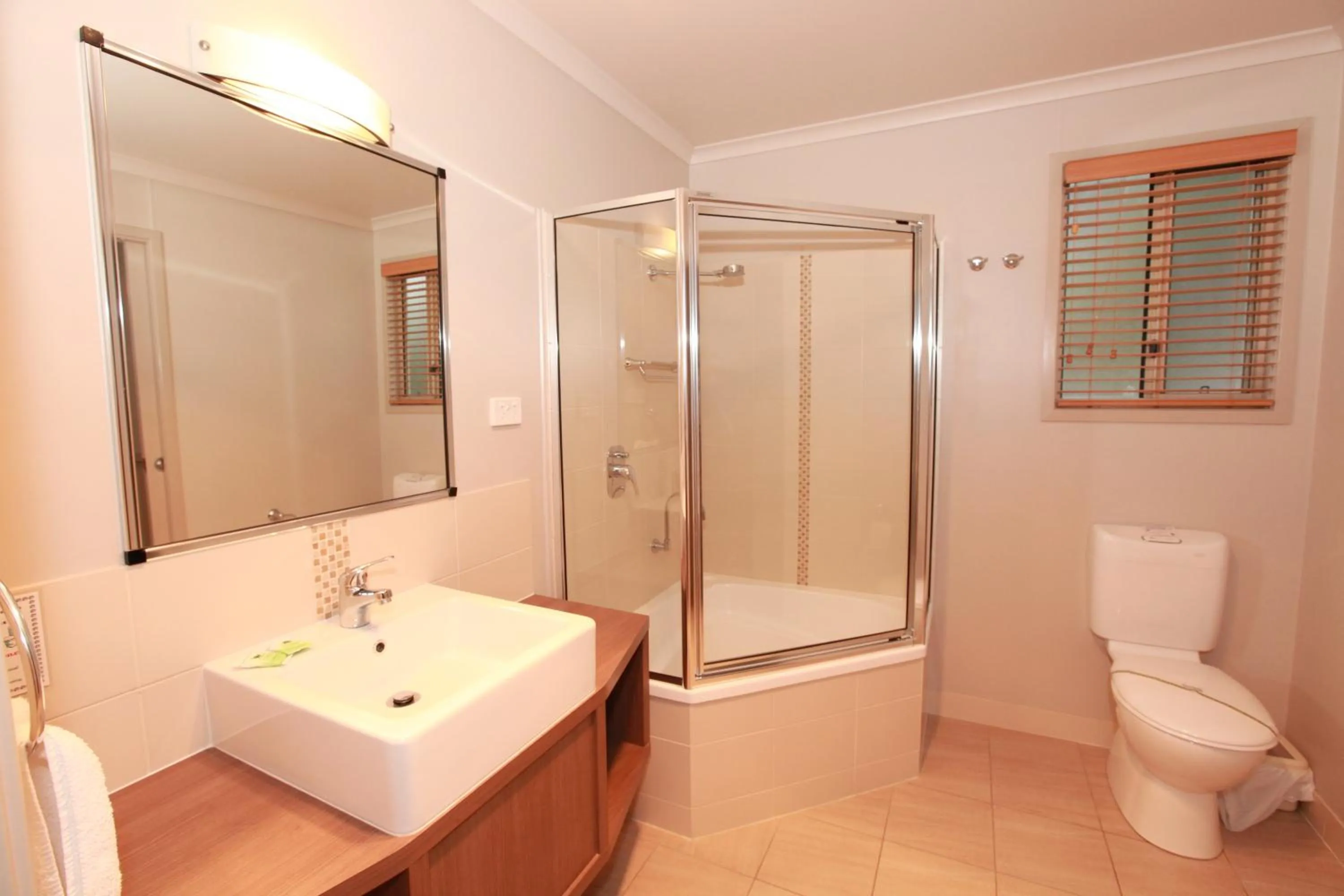 Bathroom in Lakesea Park