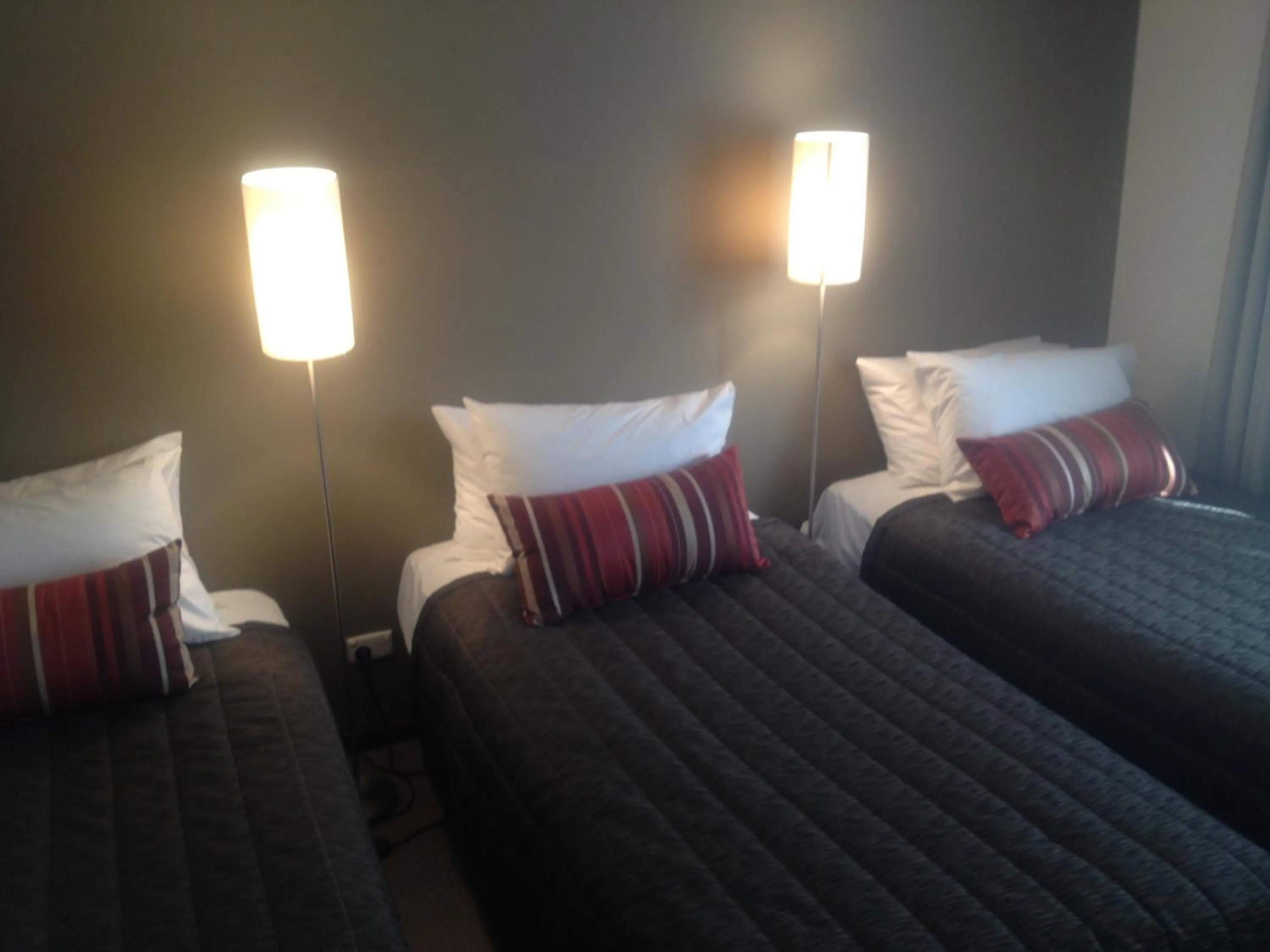 Decorative detail in Redwood Manor Motel Apartments