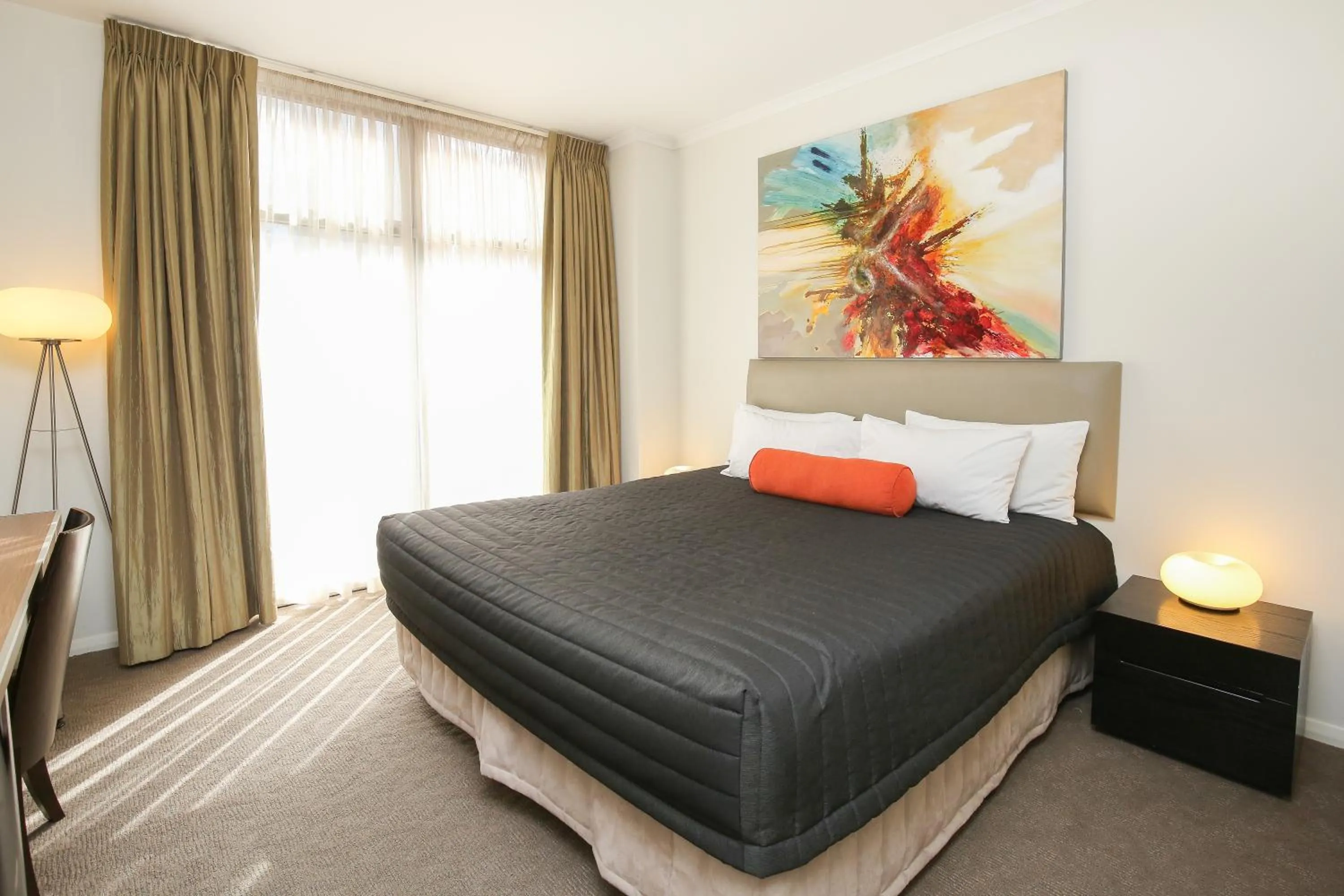 Bed in Indulge Apartments - Ontario