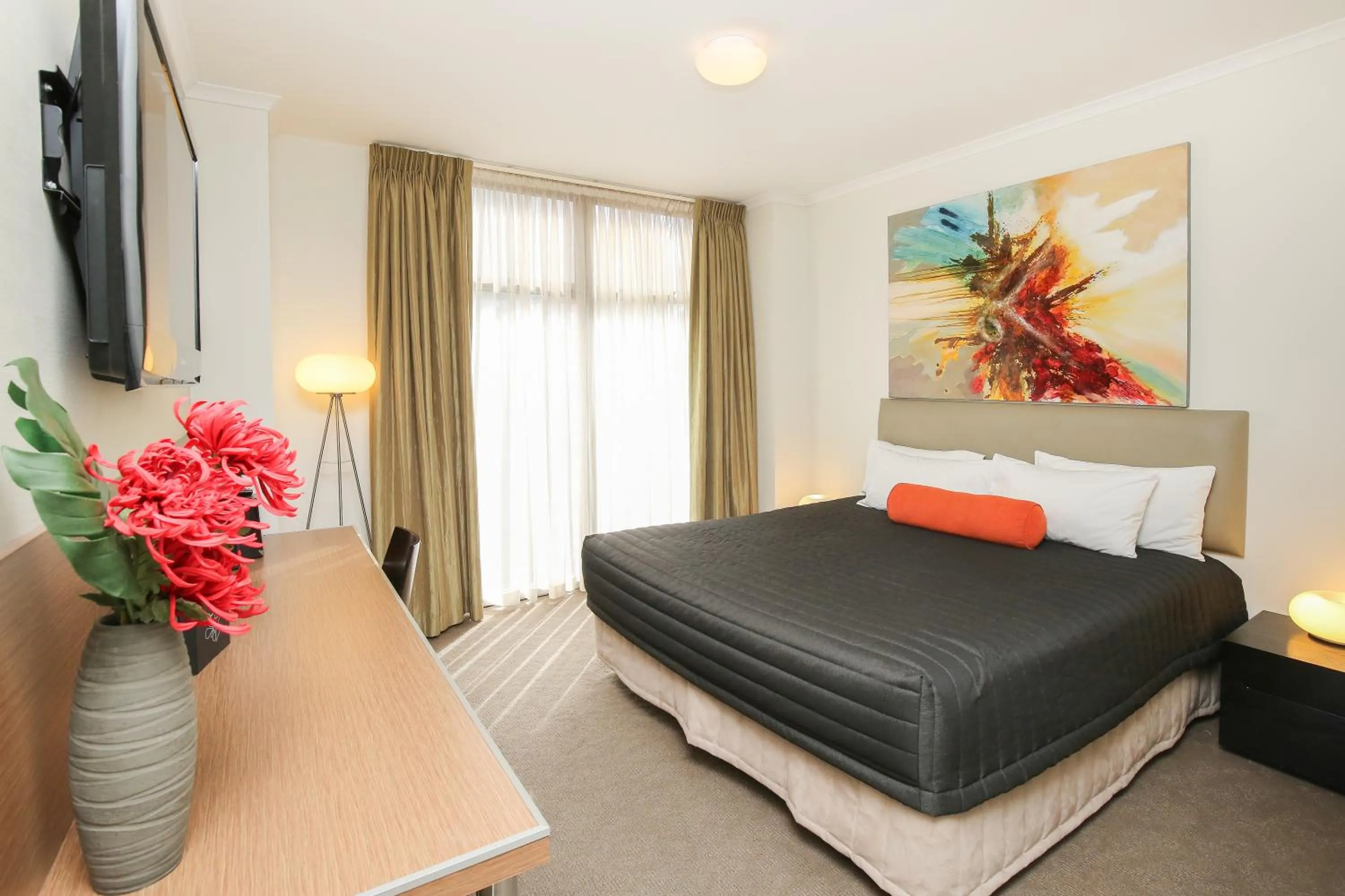 Bed in Indulge Apartments - Ontario