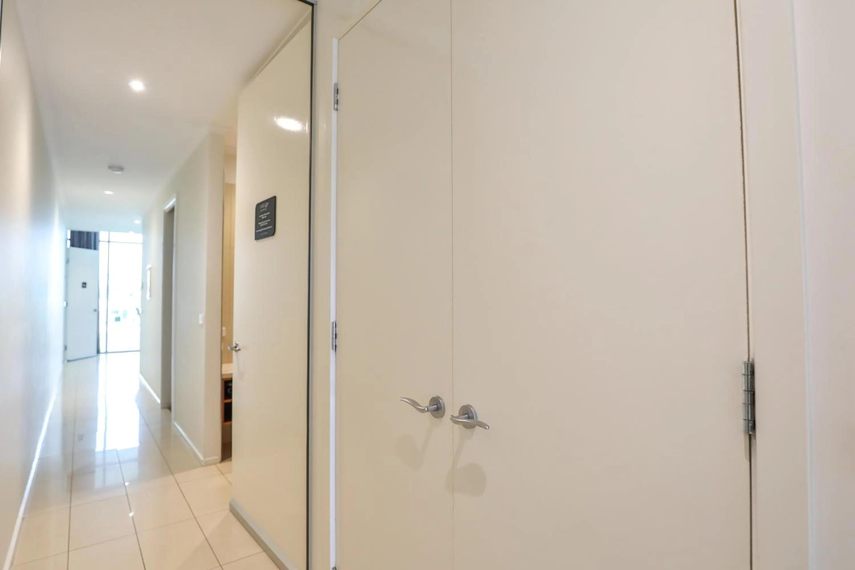 wardrobe in Indulge Apartments - Langtree