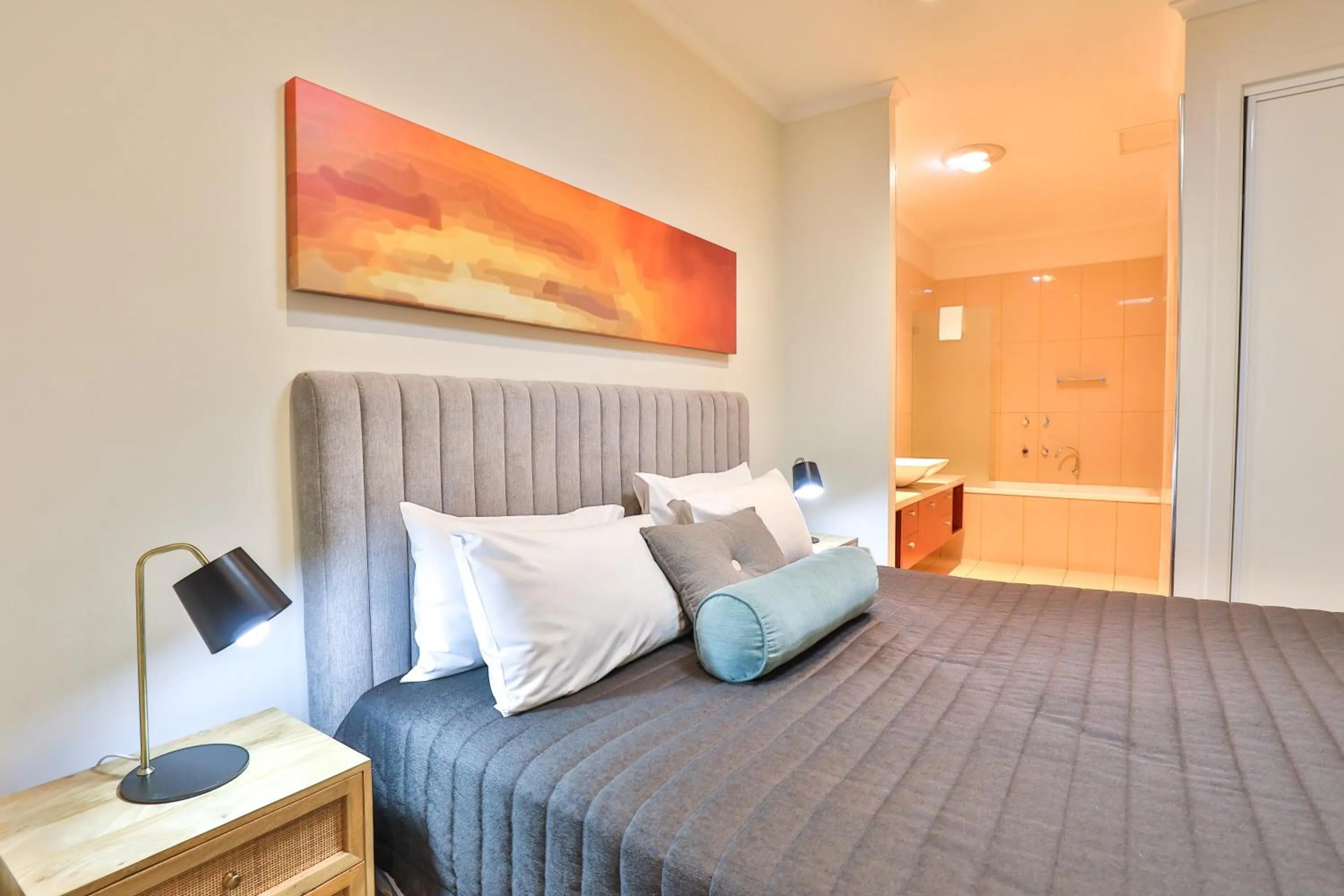 Bedroom, Bed in Indulge Apartments - Langtree