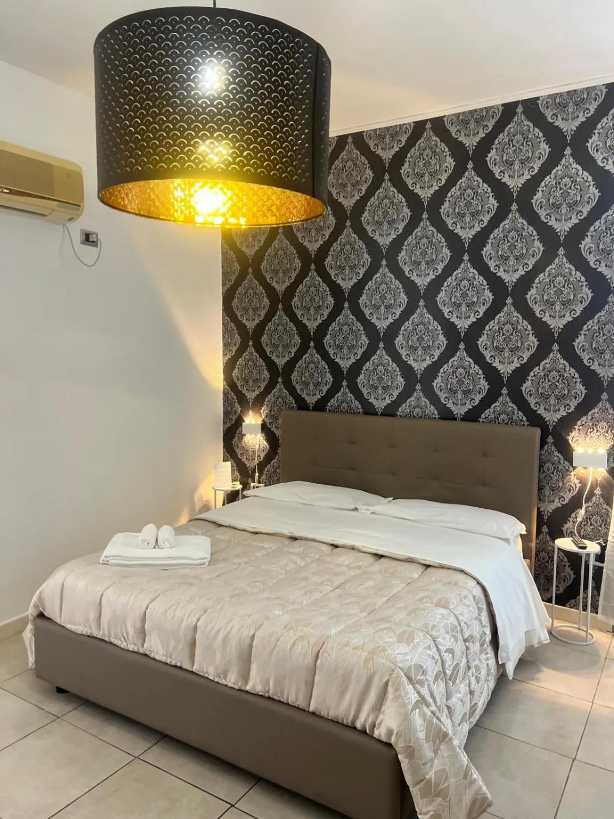 Bed in Suite Contè Poderico