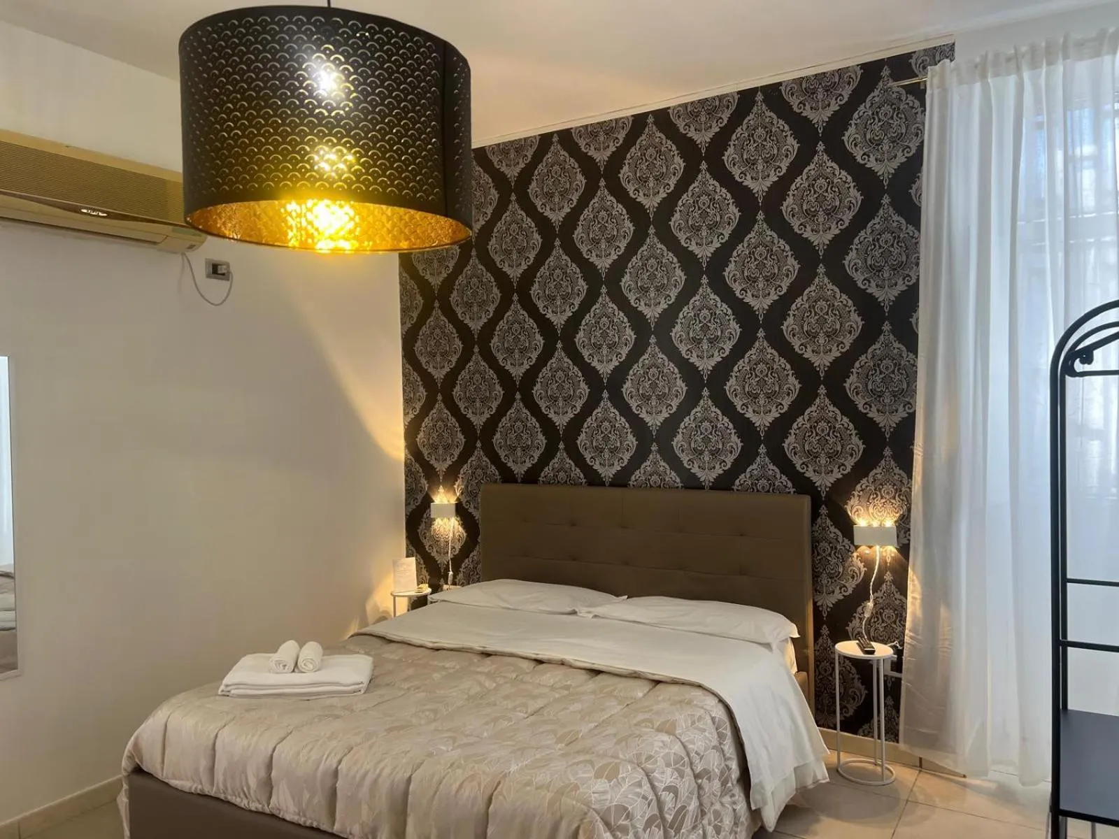 Bed in Suite Contè Poderico