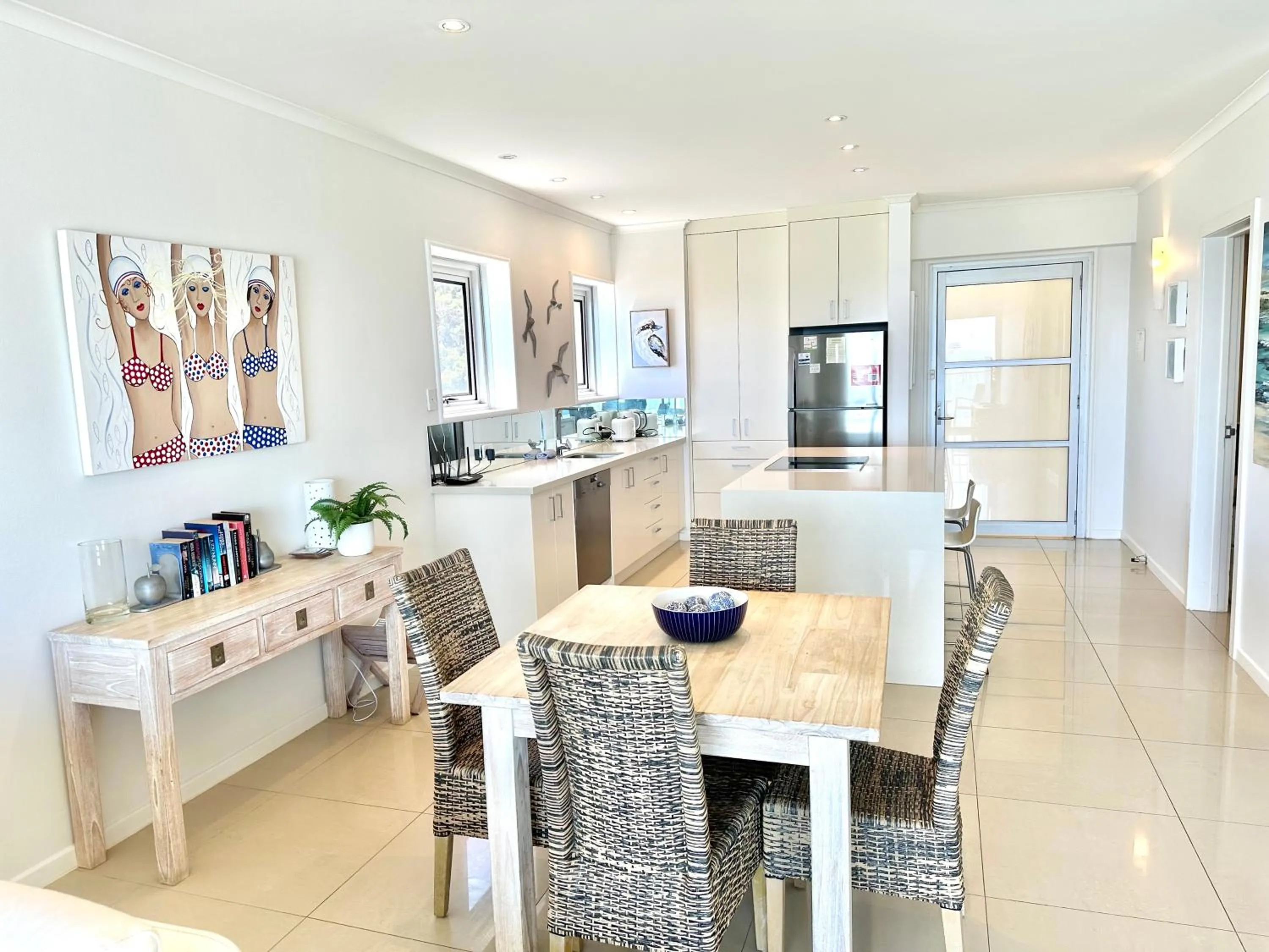 Dining area in Hillhaven Holiday Apartments