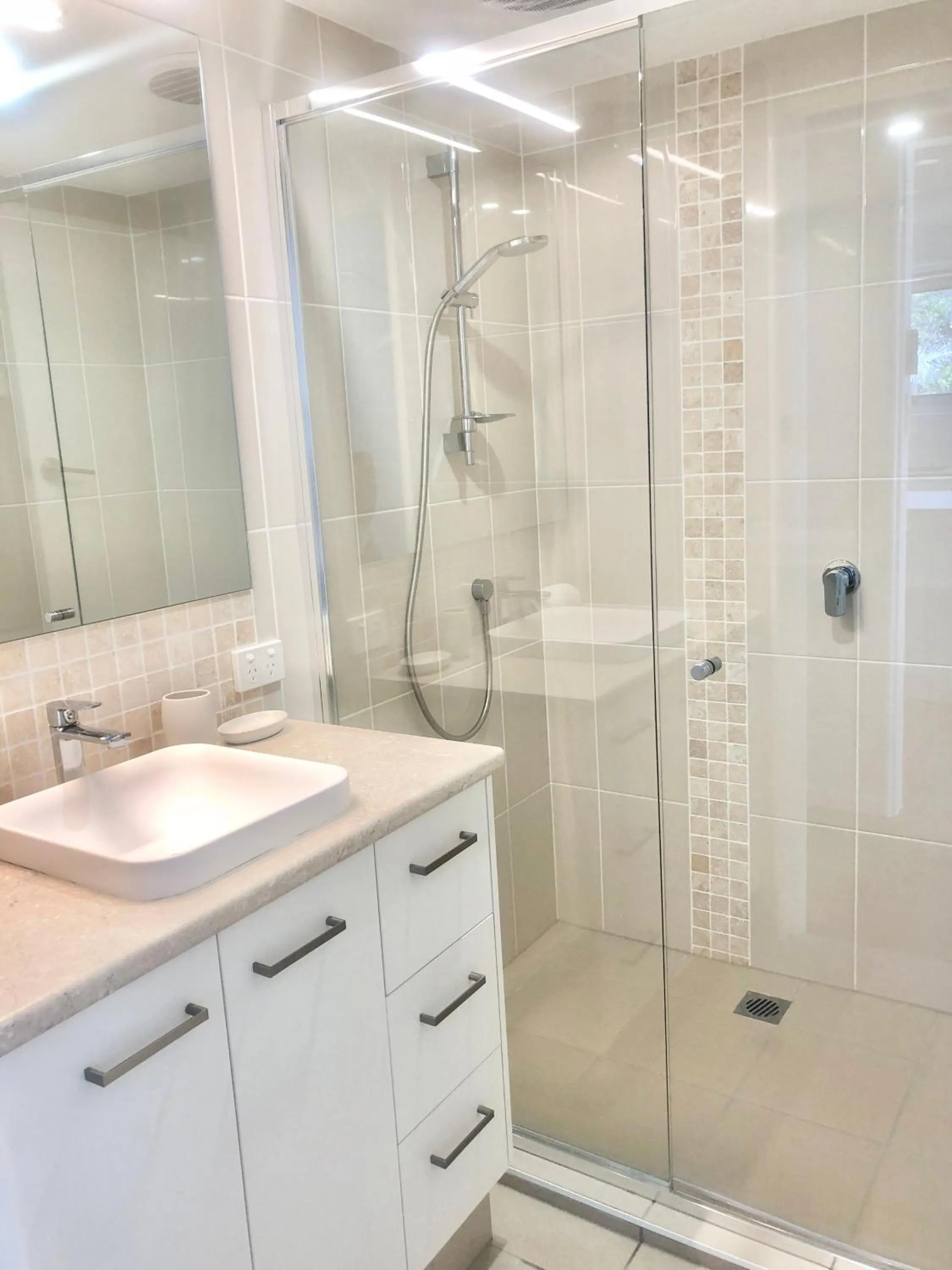 Bathroom in Hillhaven Holiday Apartments