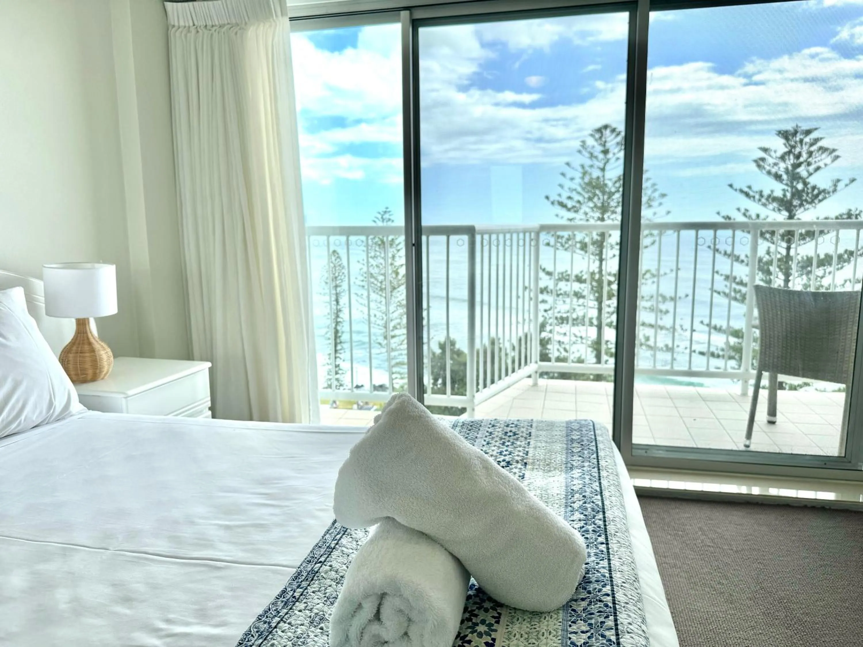 Bedroom, Bed in Hillhaven Holiday Apartments