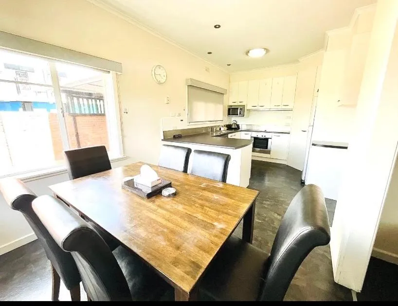 Connells Motel & Serviced Apartments