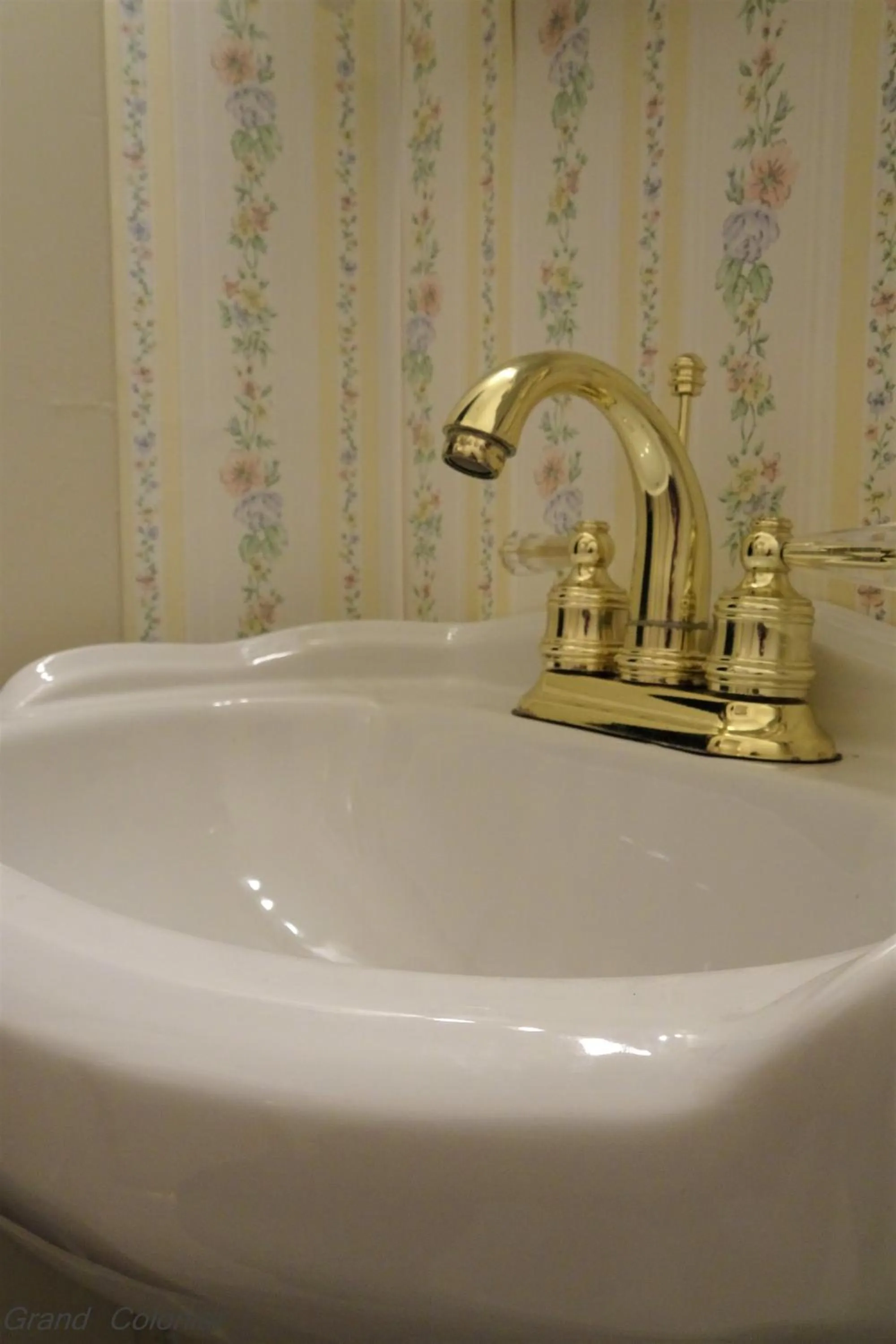 Bathroom in Grand Colonial Bed and Breakfast