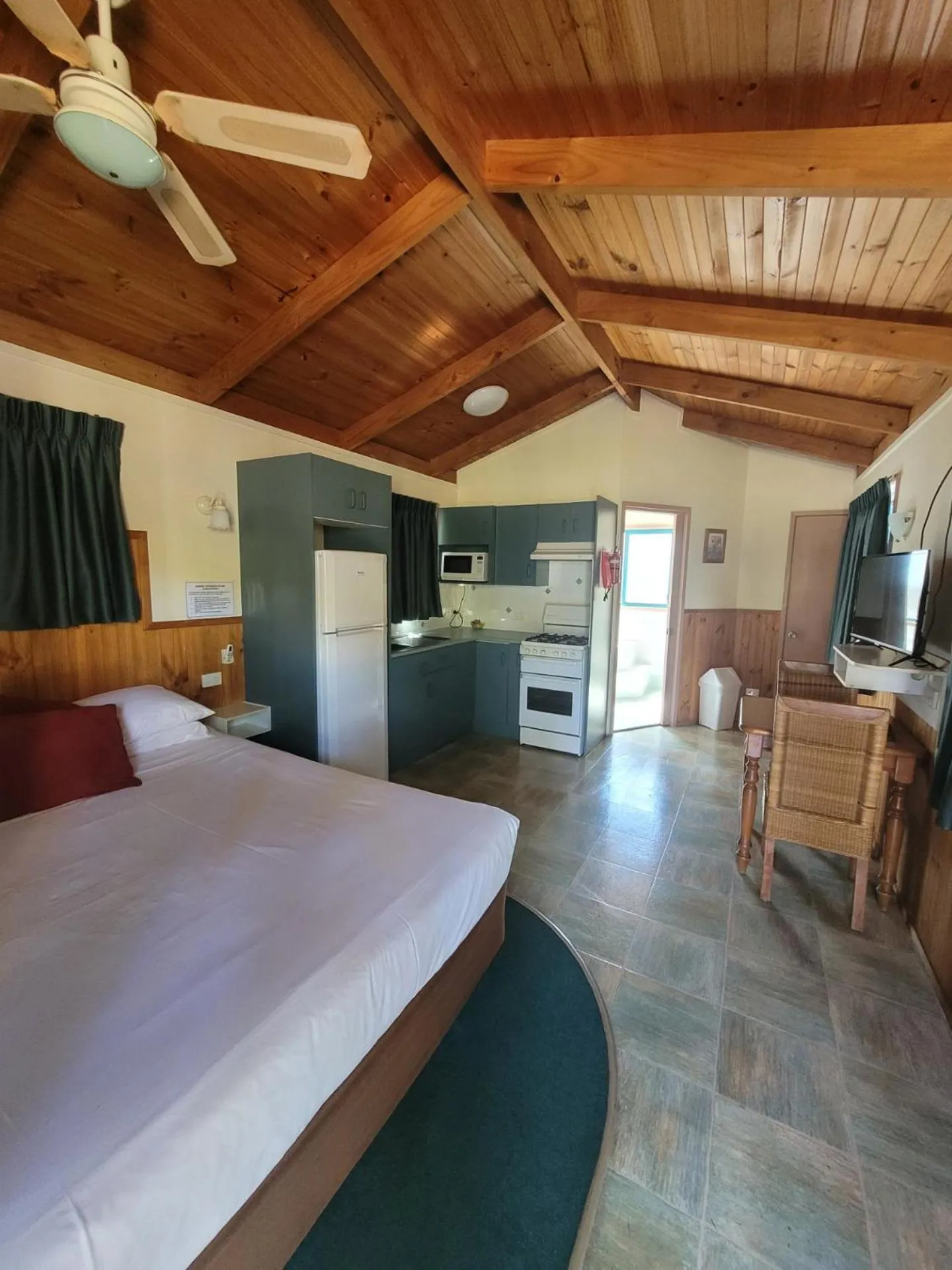 Bed in Lani's Holiday Island