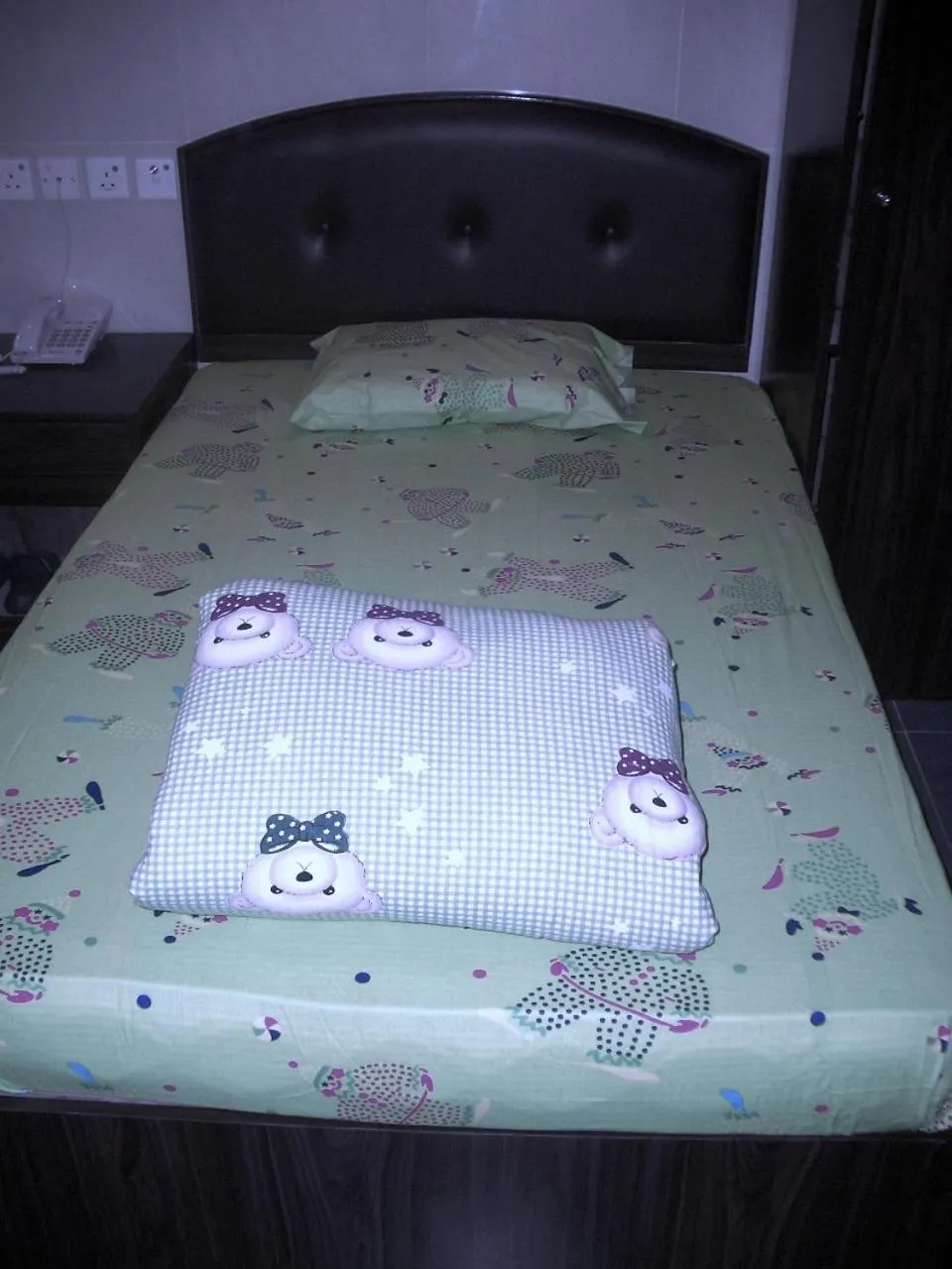 Bed in Kowloon YOUTH Village Tsim Sha Tsui 九龙青年公寓