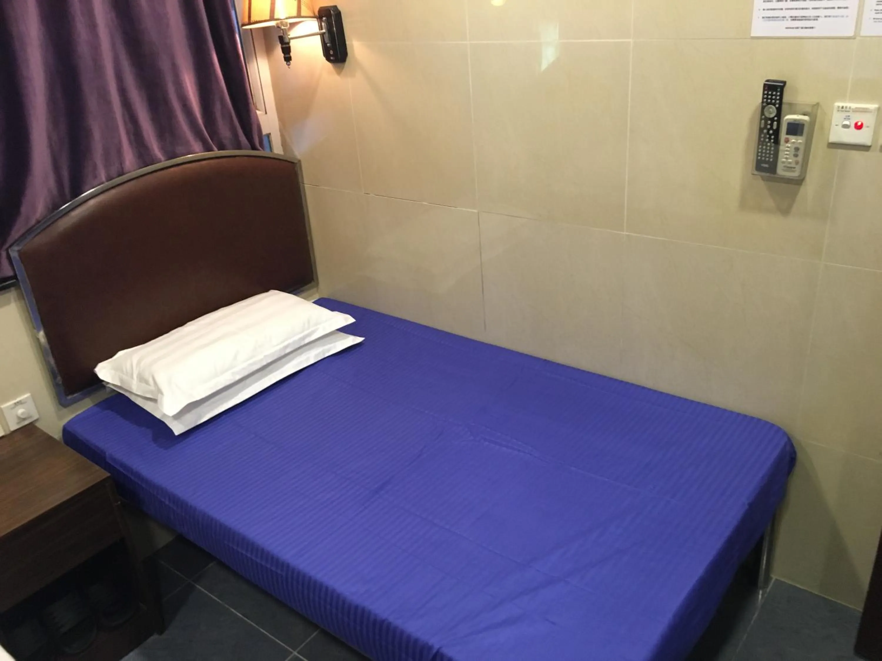 Bed in Kowloon YOUTH Village Tsim Sha Tsui 九龙青年公寓