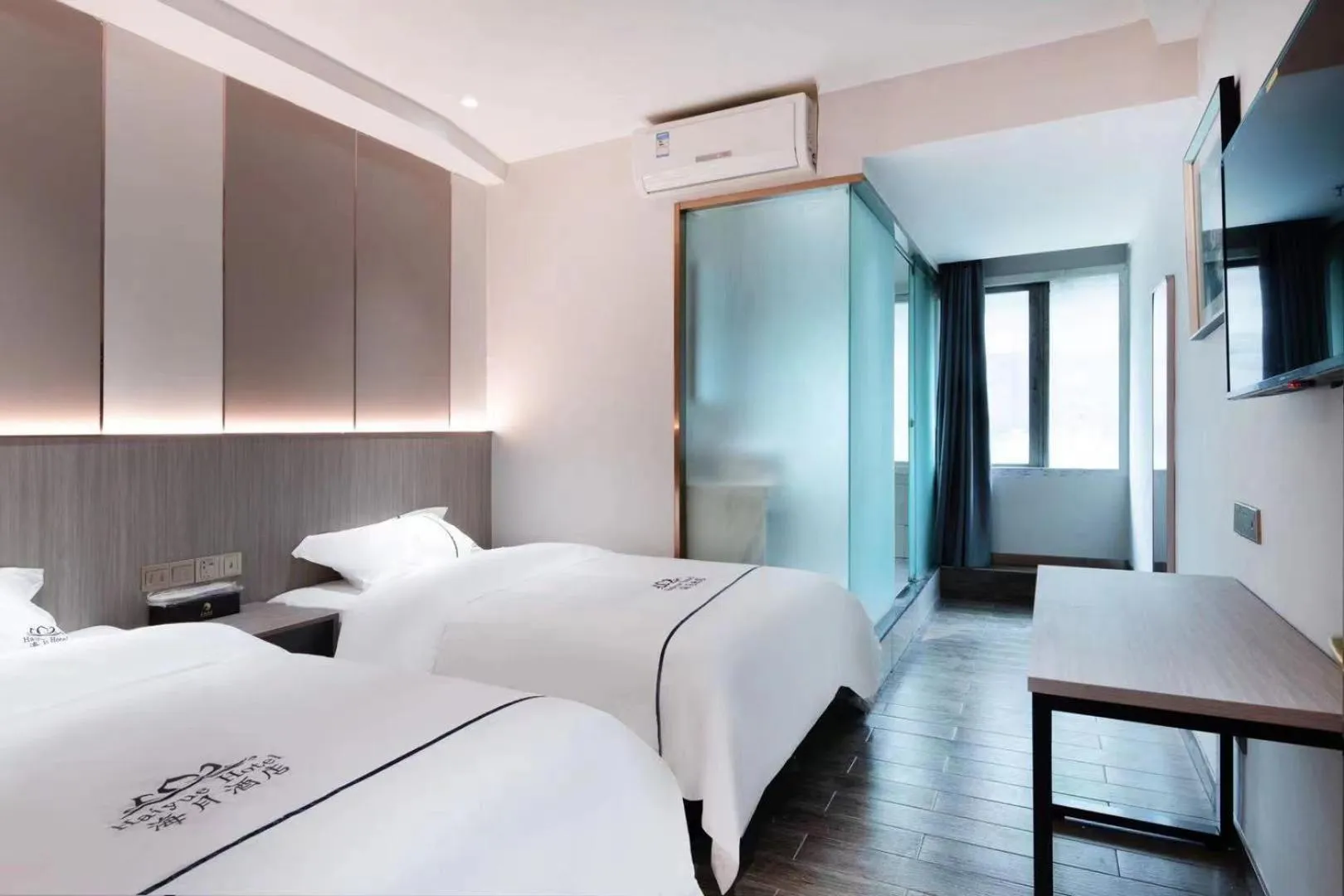 Photo of the whole room in Guangzhou Haiyue Hotel