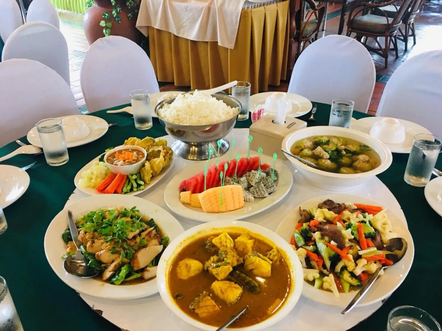 Food and drinks in K Park Grand Hotel