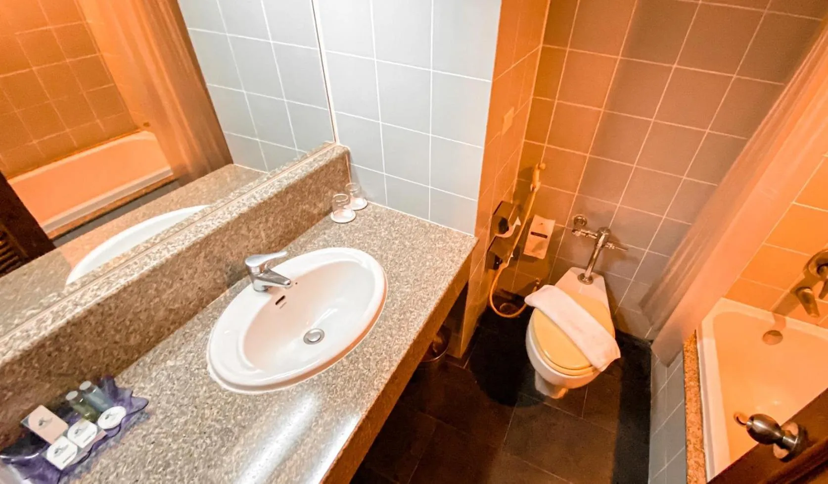 Bathroom in K Park Grand Hotel