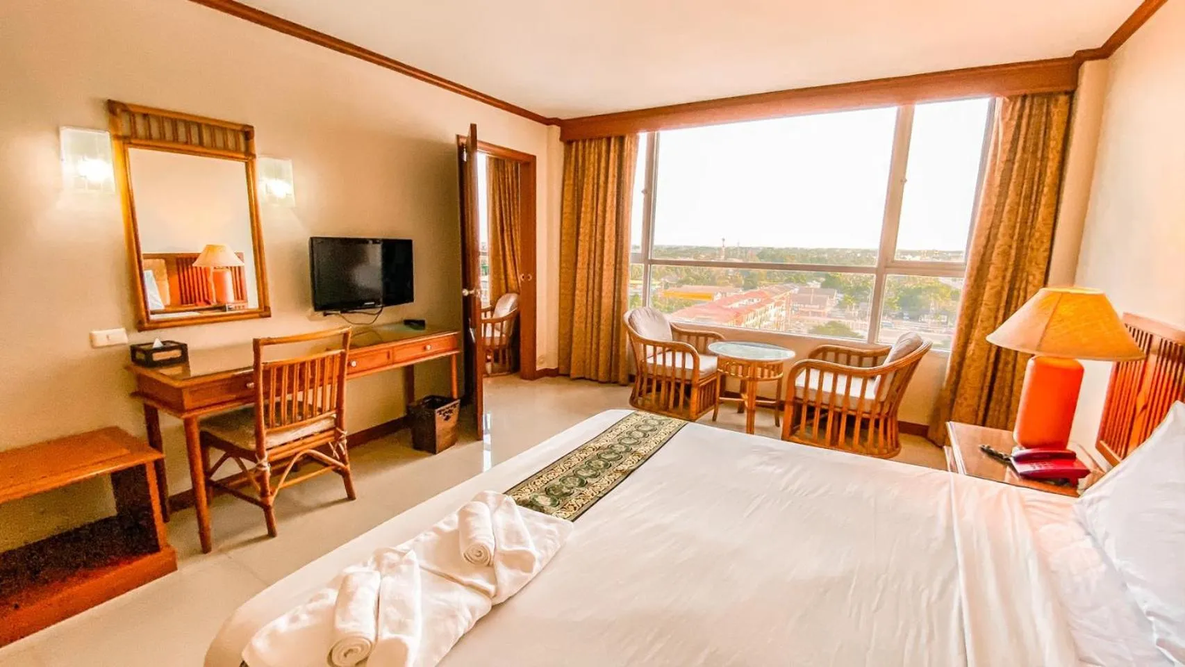 Photo of the whole room, Bed in K Park Grand Hotel