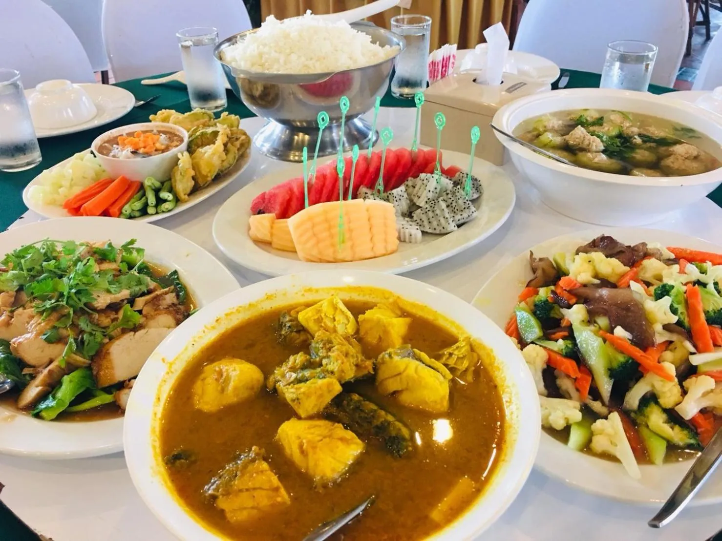 Food and drinks in K Park Grand Hotel