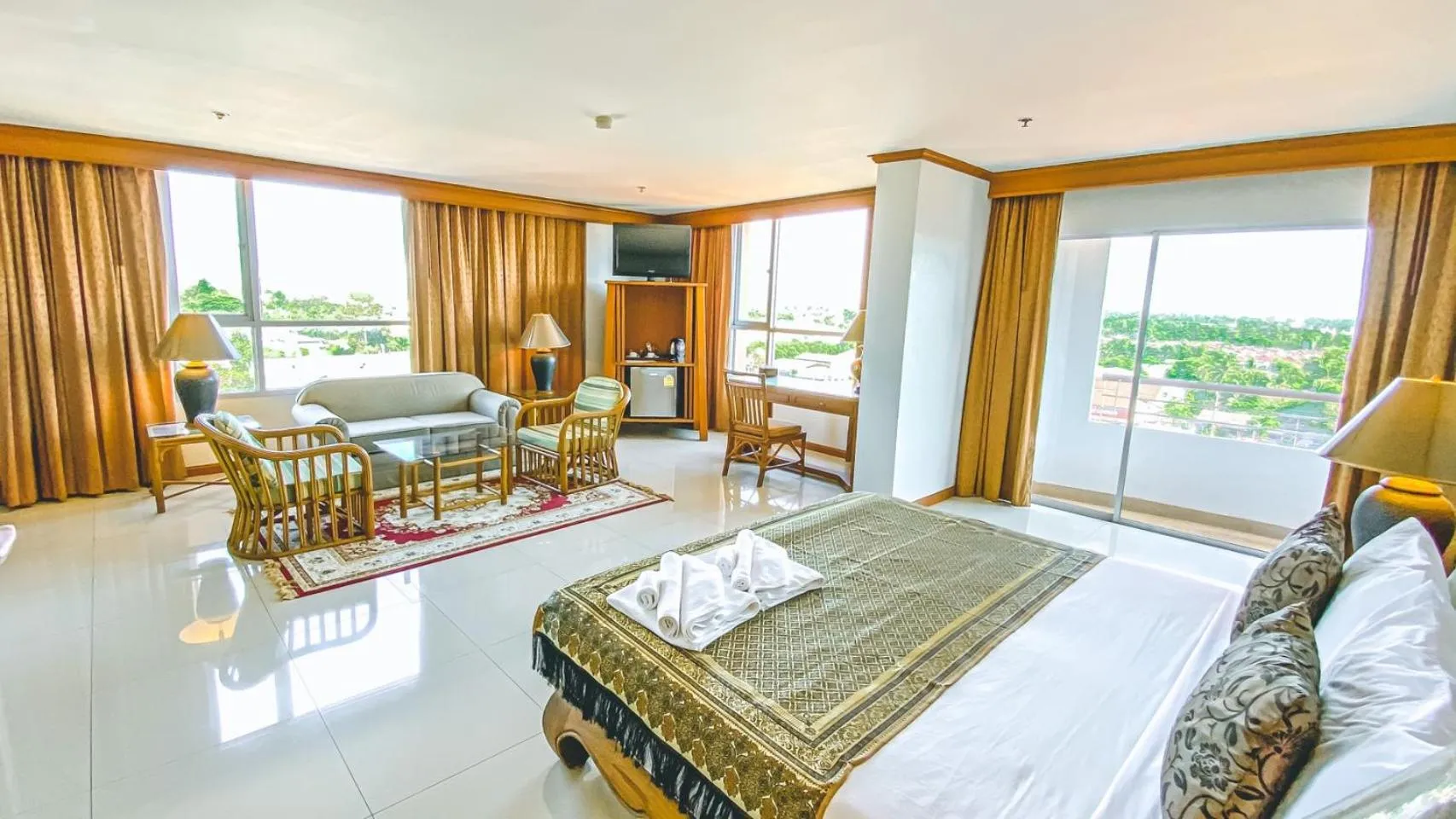 City view, Bed in K Park Grand Hotel