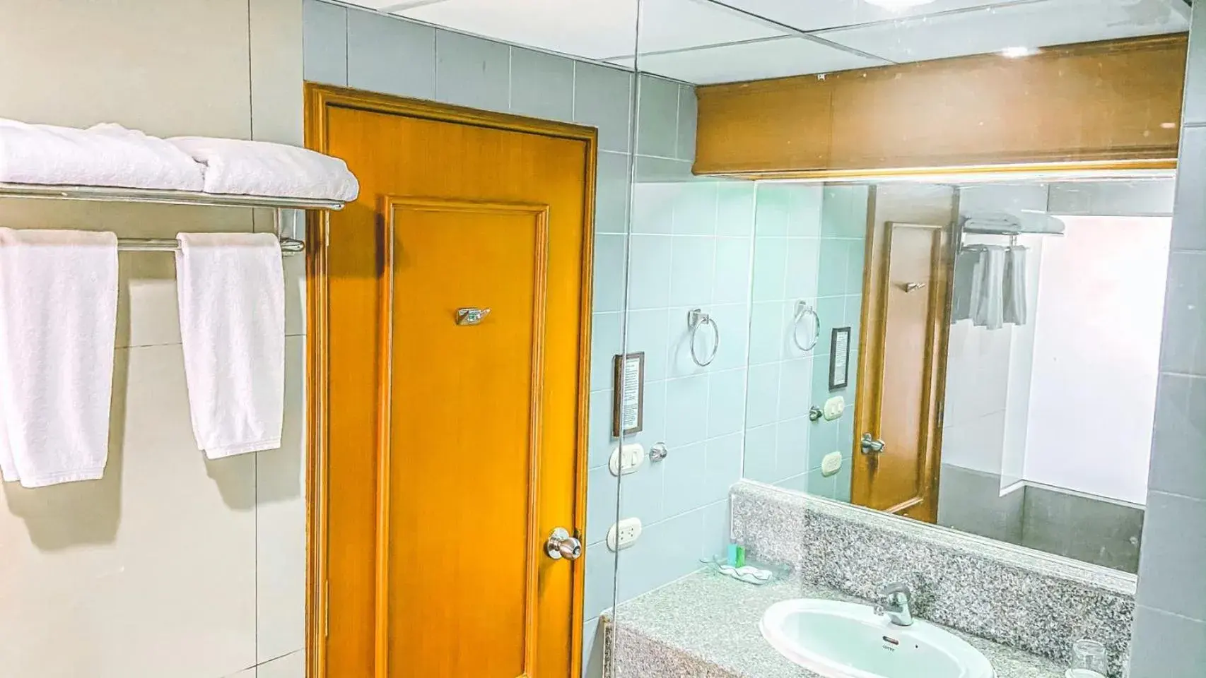 Economy Twin Room in K Park Grand Hotel Economy Twin Room in K Park Grand Hotel