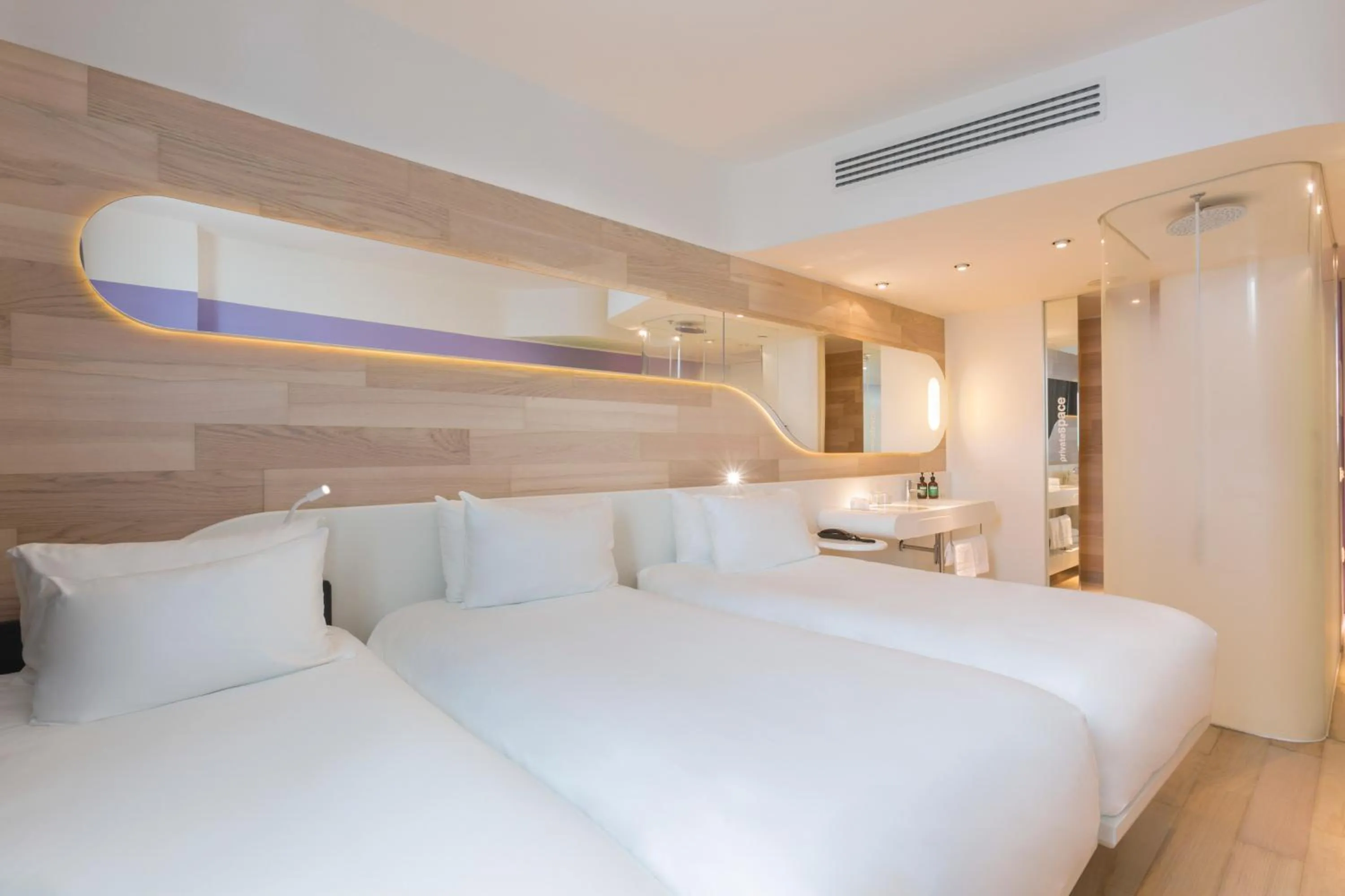 Bathroom, Bed in voco Milan-Fiere by IHG