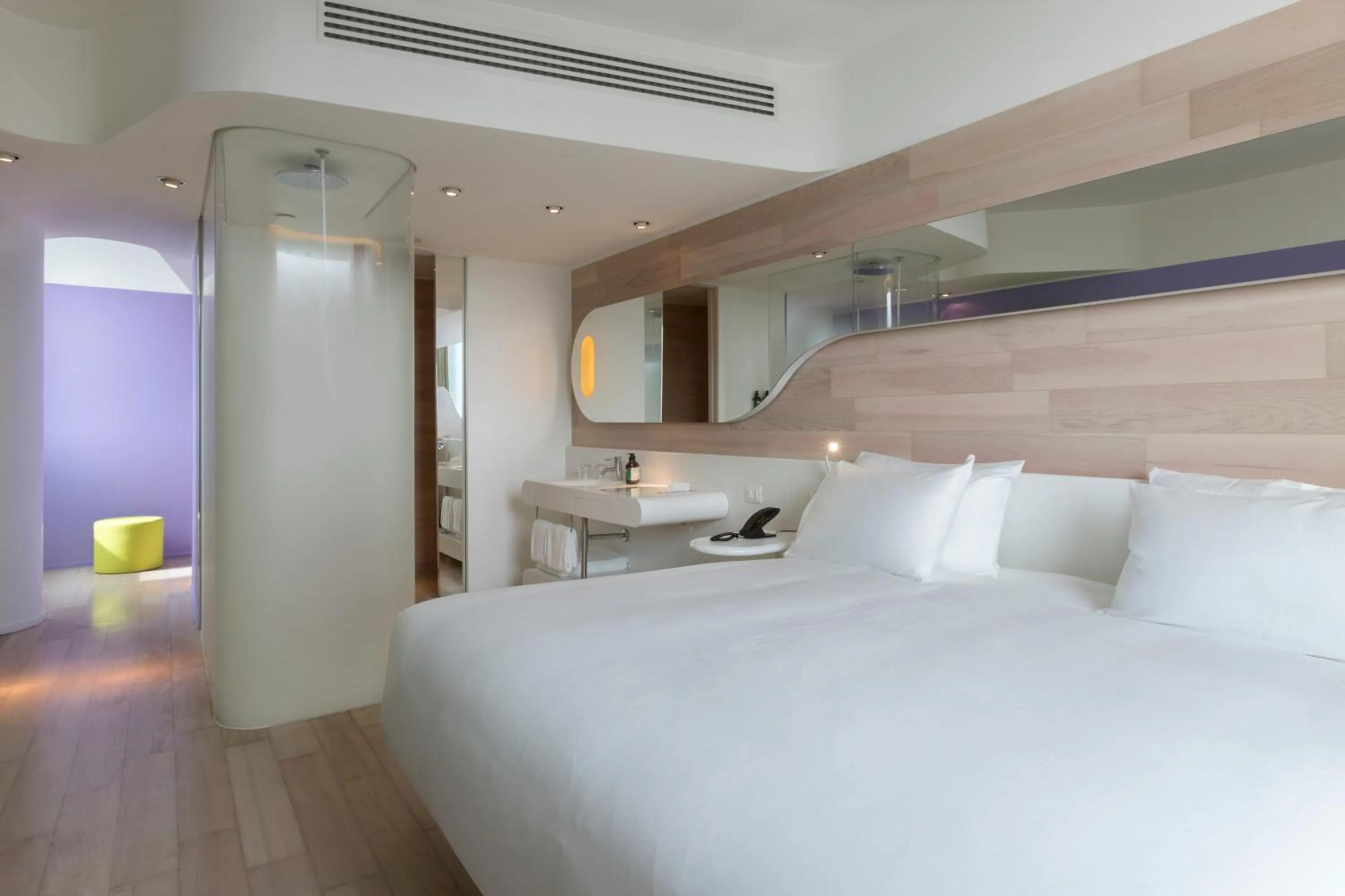Bathroom, Bed in voco Milan-Fiere by IHG