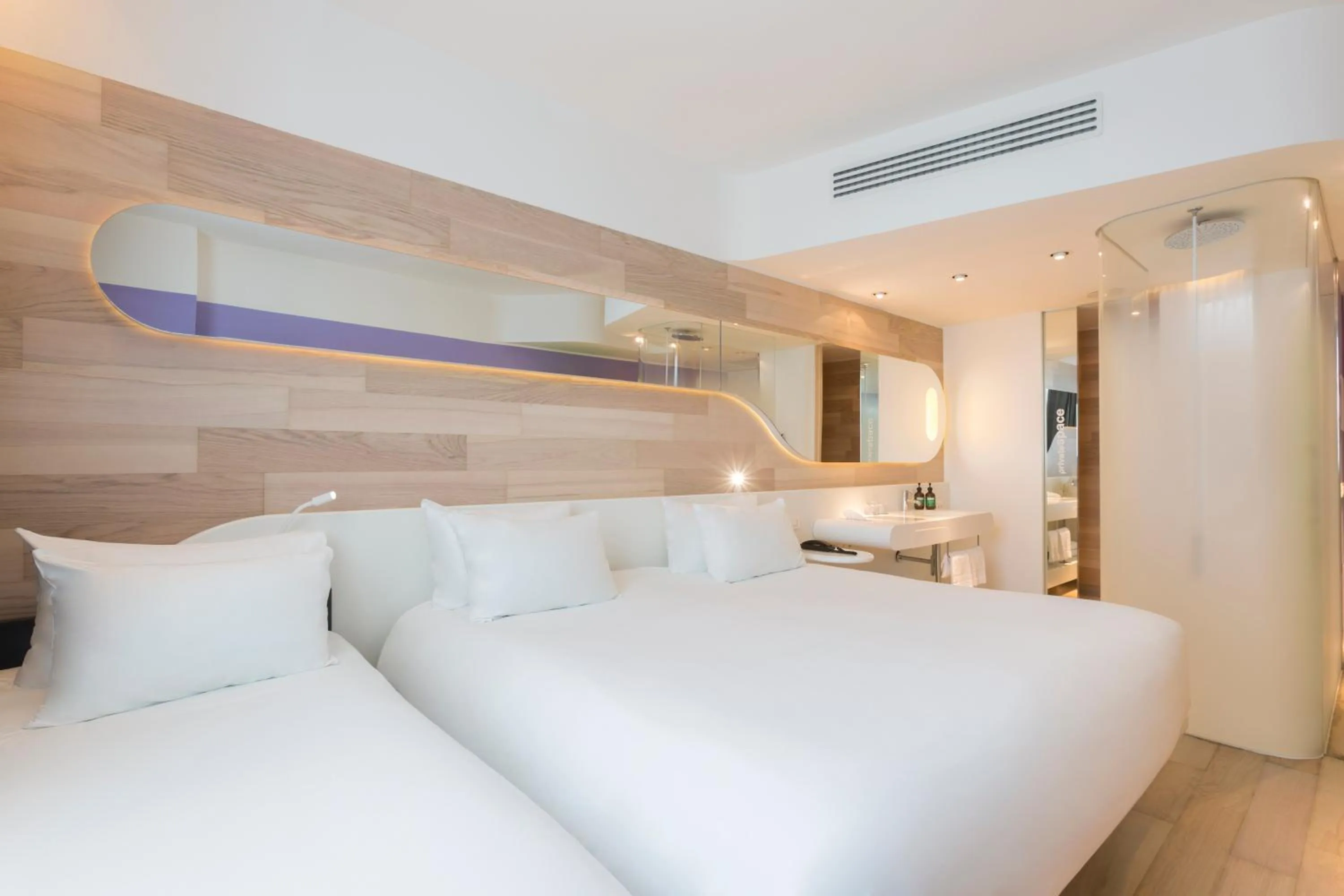 Bathroom, Bed in voco Milan-Fiere by IHG