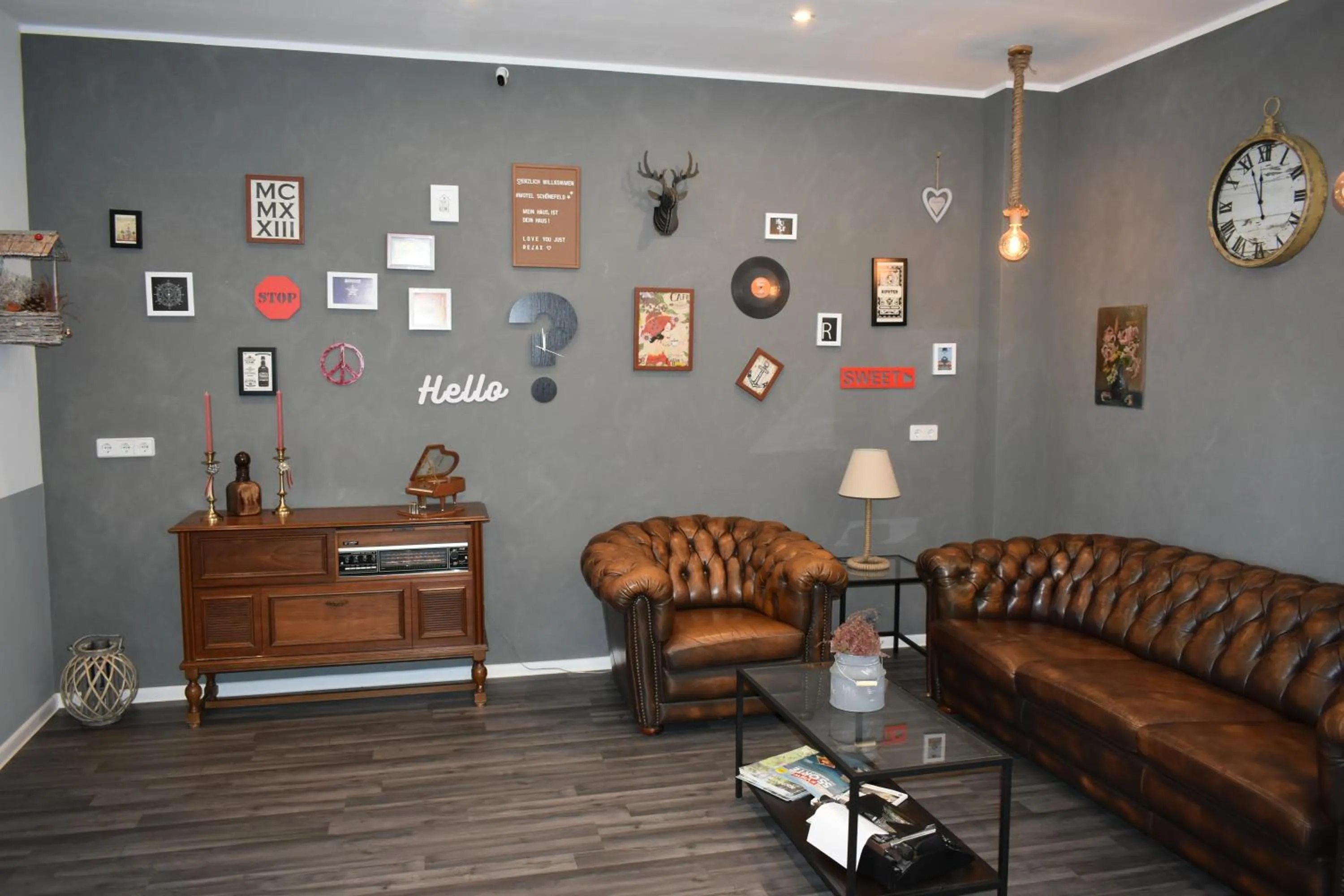 Lobby or reception in Motel Schönefeld