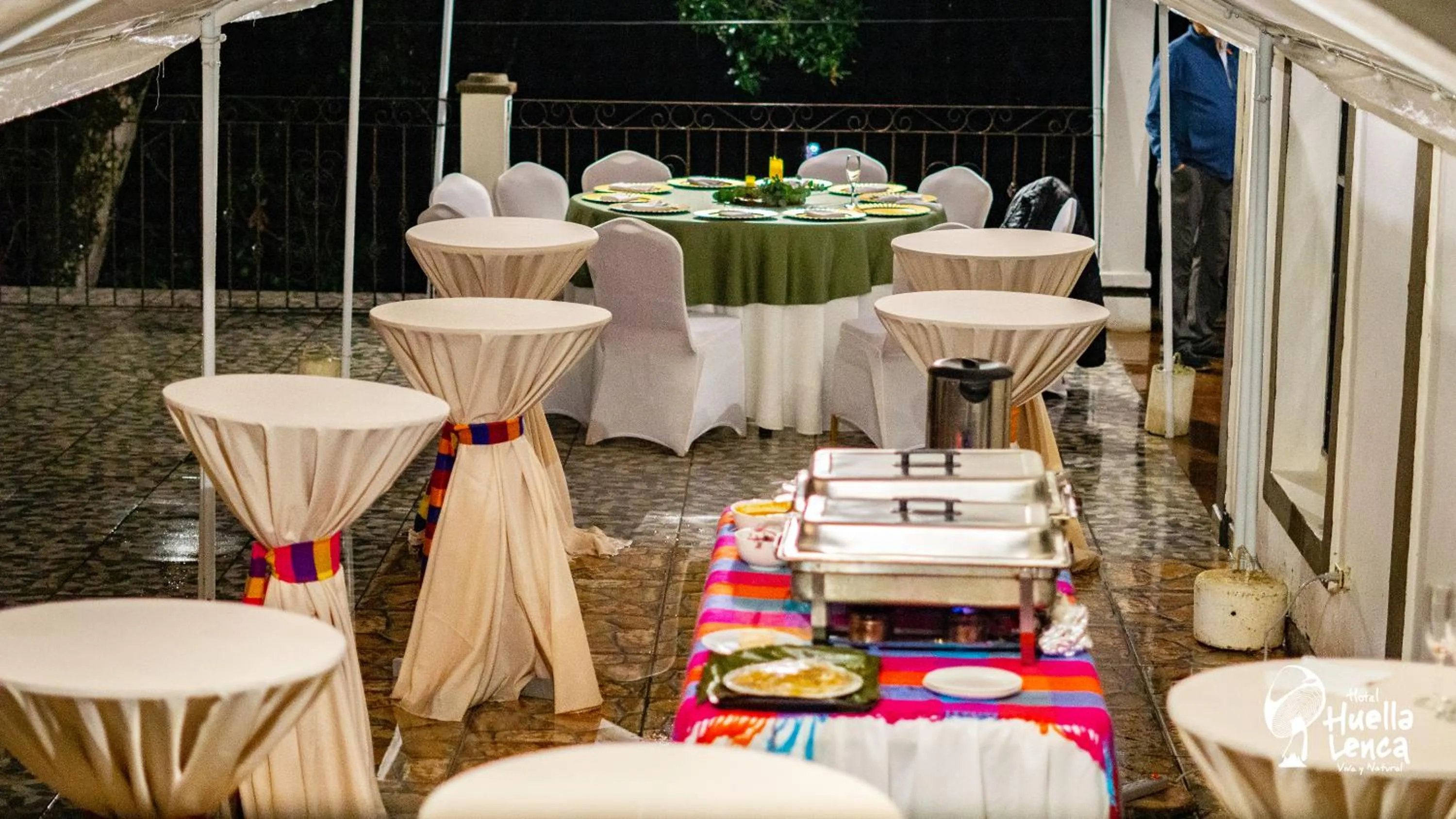 Restaurant/places to eat in Hotel Huella Lenca