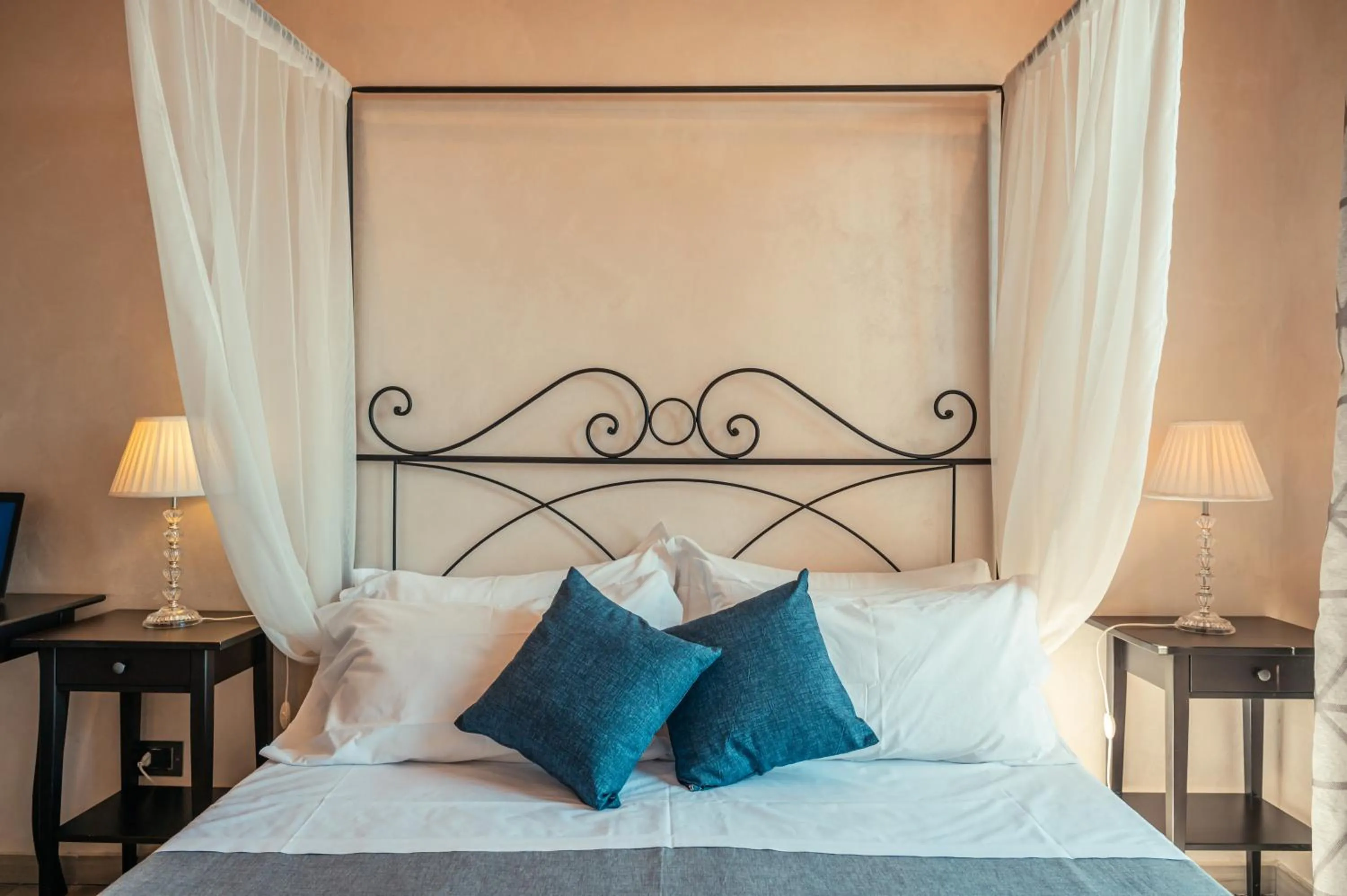 Day, Bed in B&B Marranzano