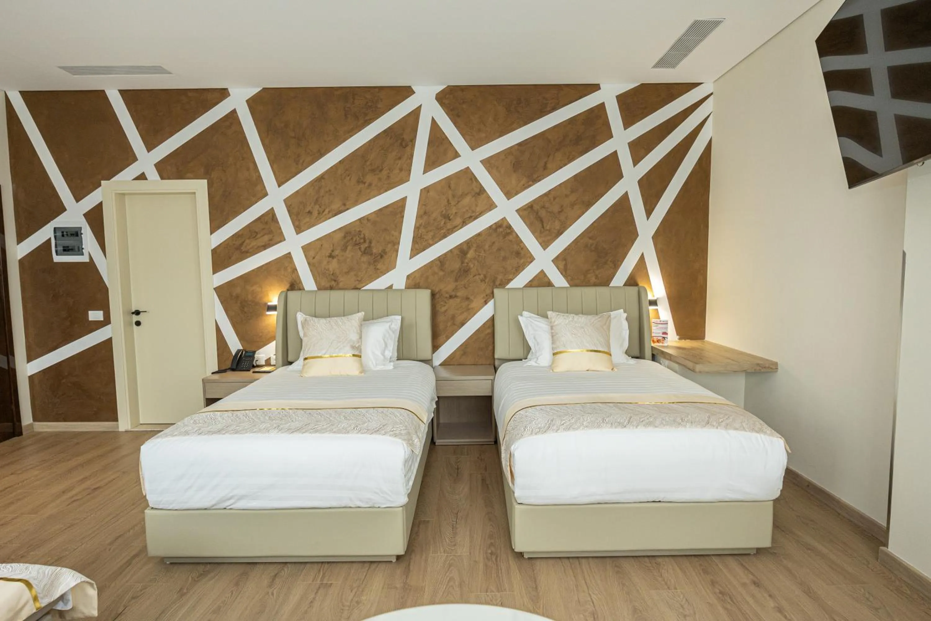 Bed in Sky Hotel Tirana