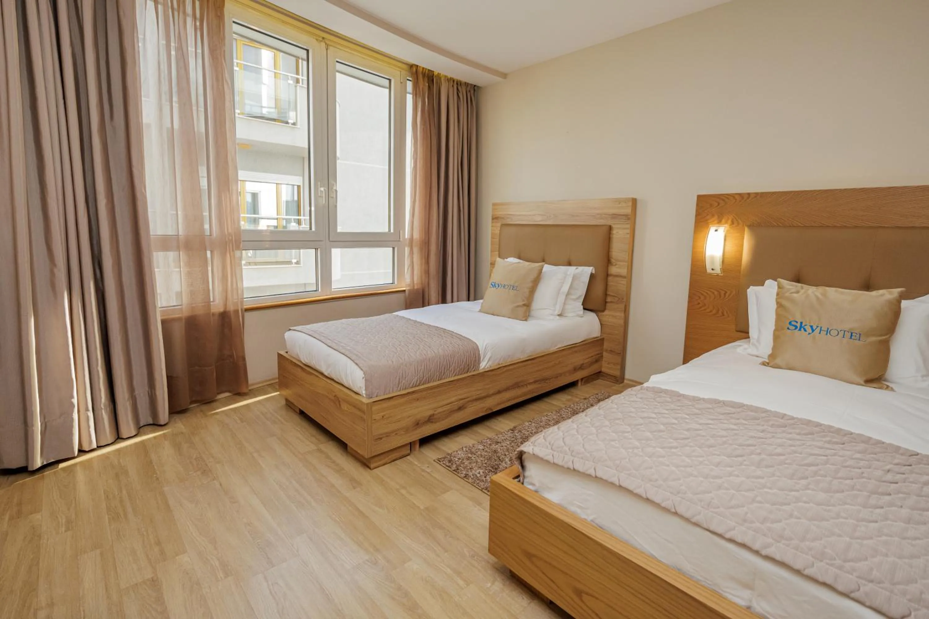 Bed in Sky Hotel Tirana