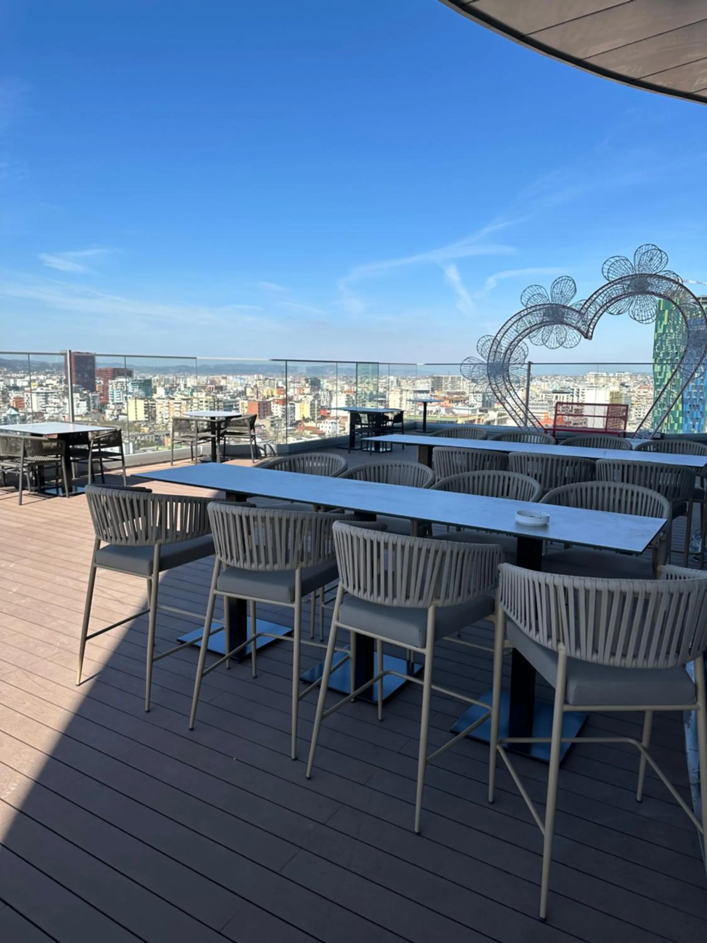 Restaurant/places to eat in Sky Hotel Tirana