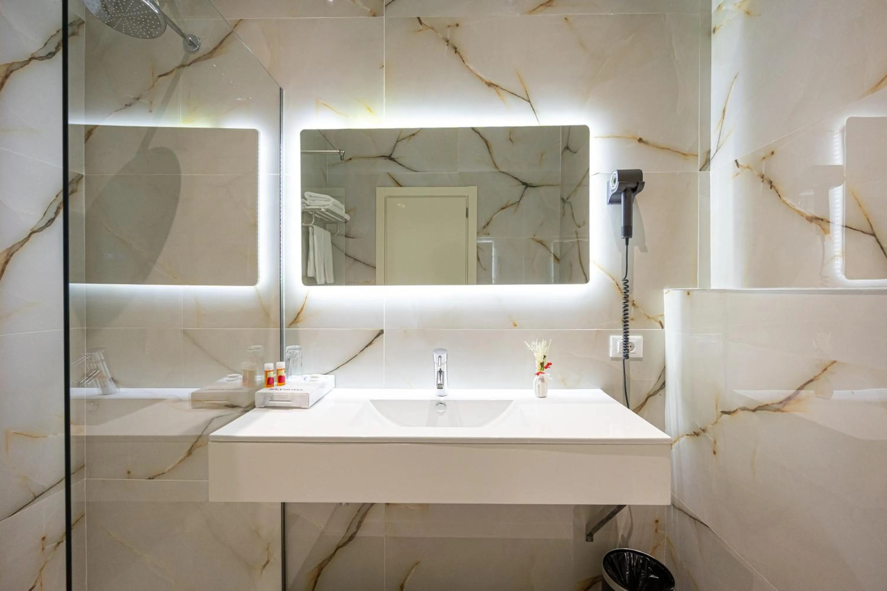 Shower in Sky Hotel Tirana