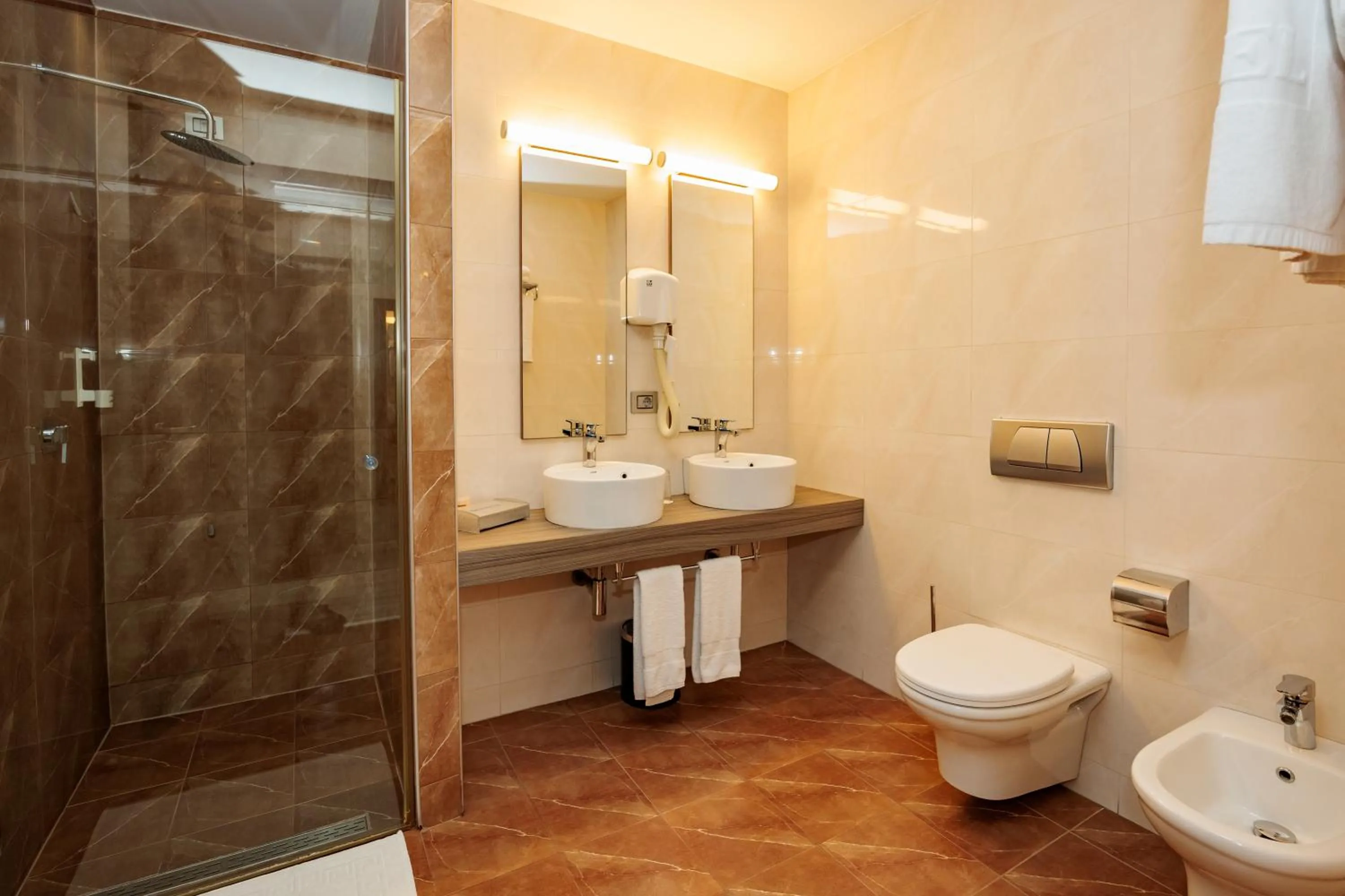 Shower in Sky Hotel Tirana