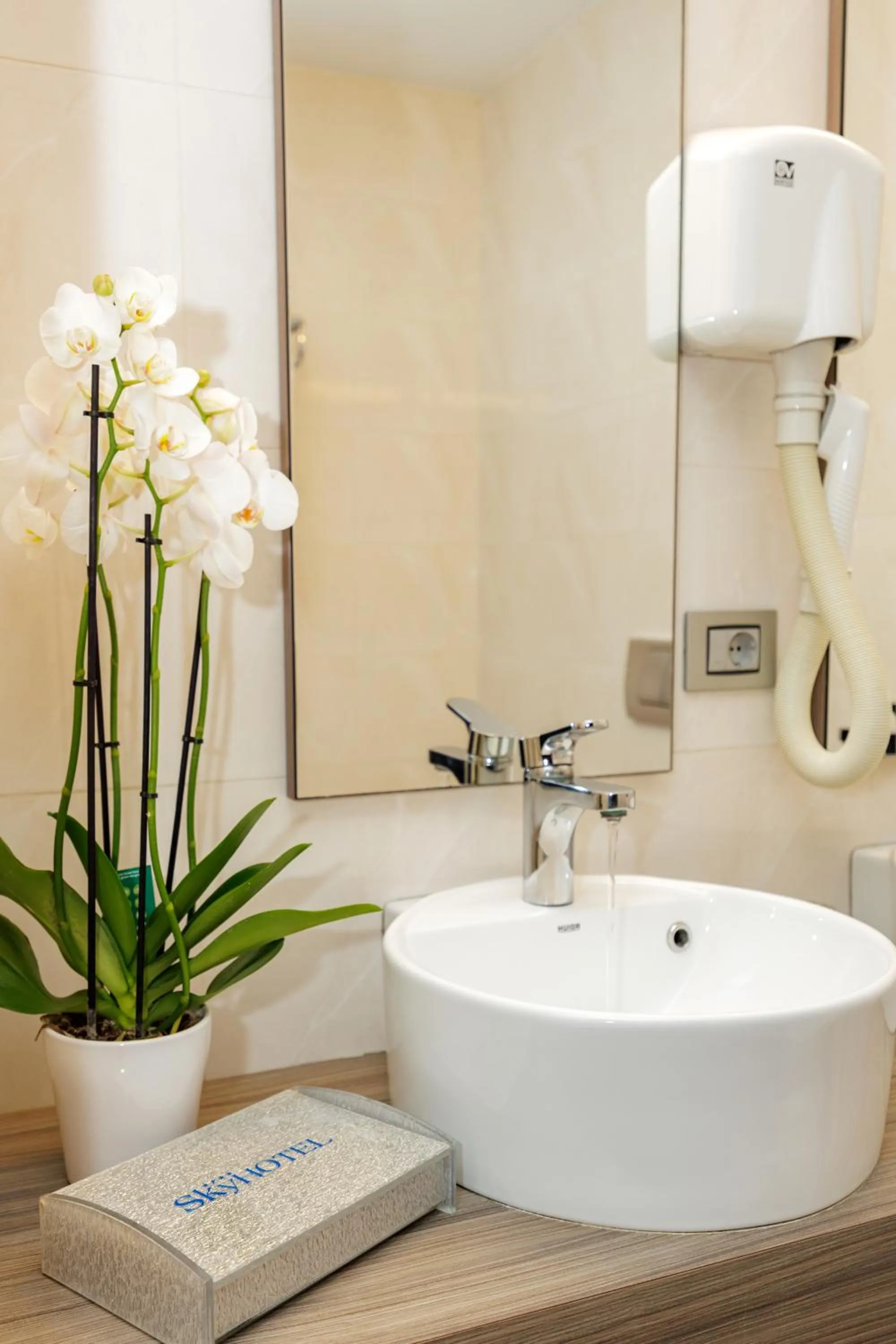 Toilet in Sky Hotel Tirana