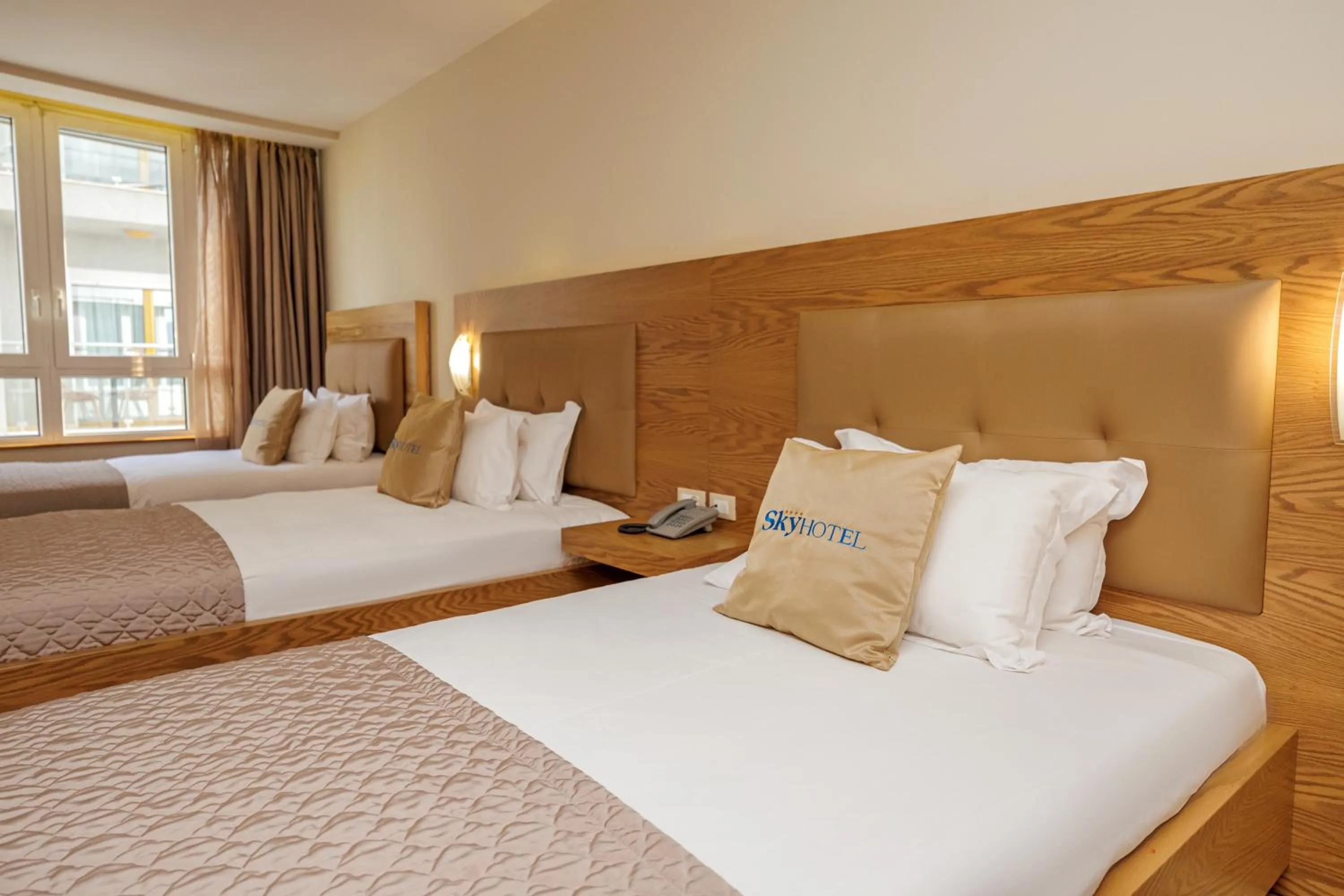 Bed in Sky Hotel Tirana