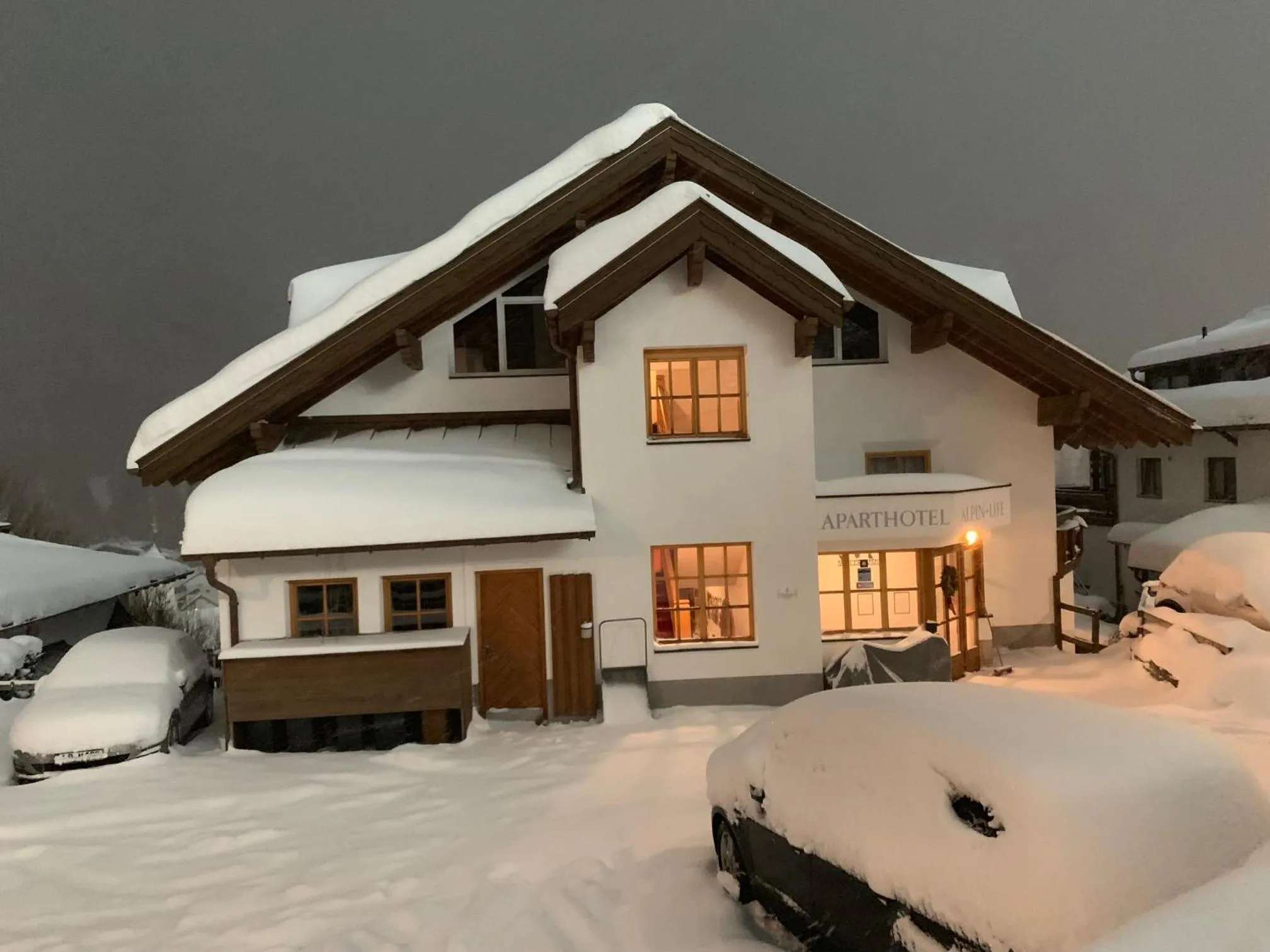 Property building in Aparthotel Alpin Life