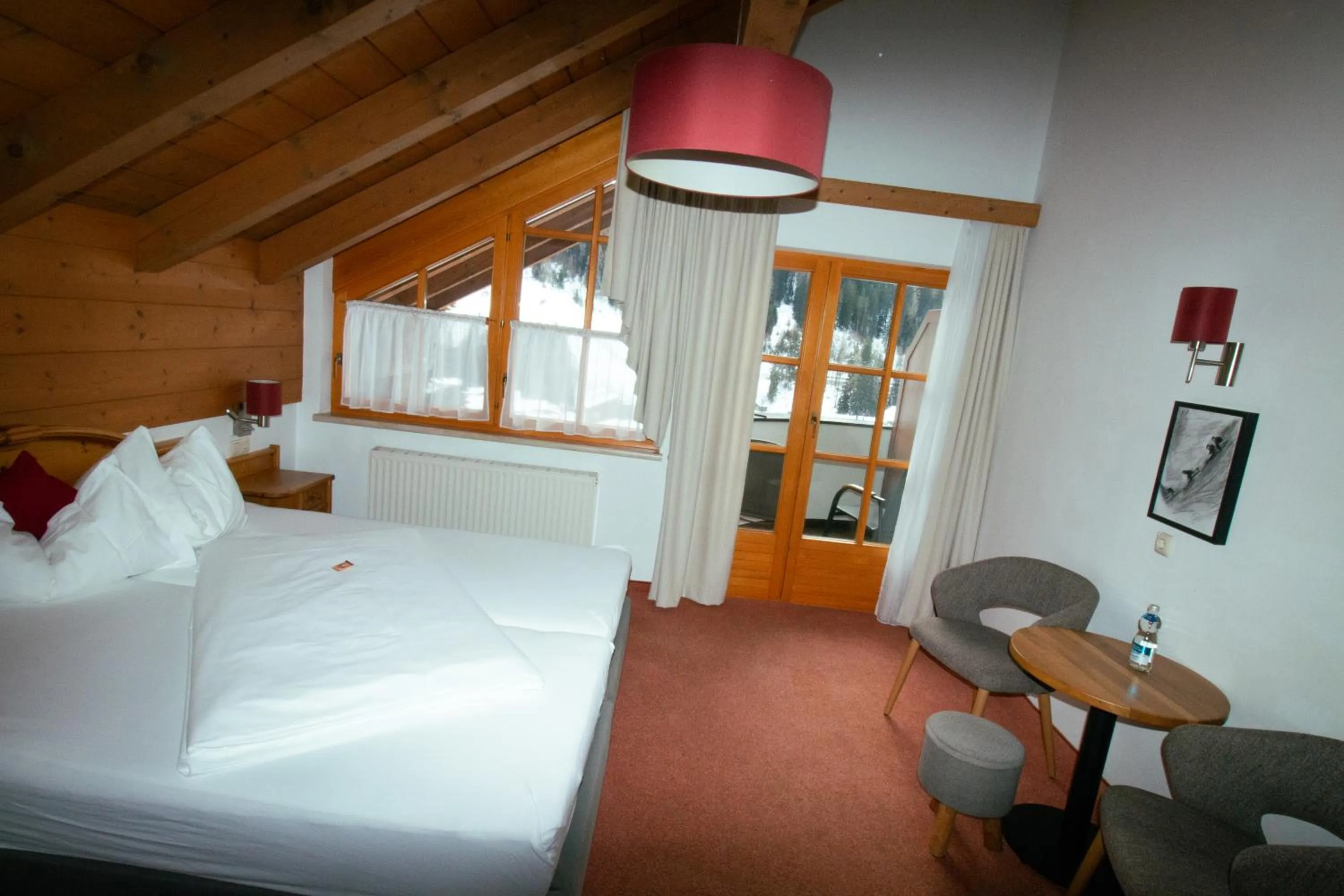 Photo of the whole room, Bed in Aparthotel Alpin Life