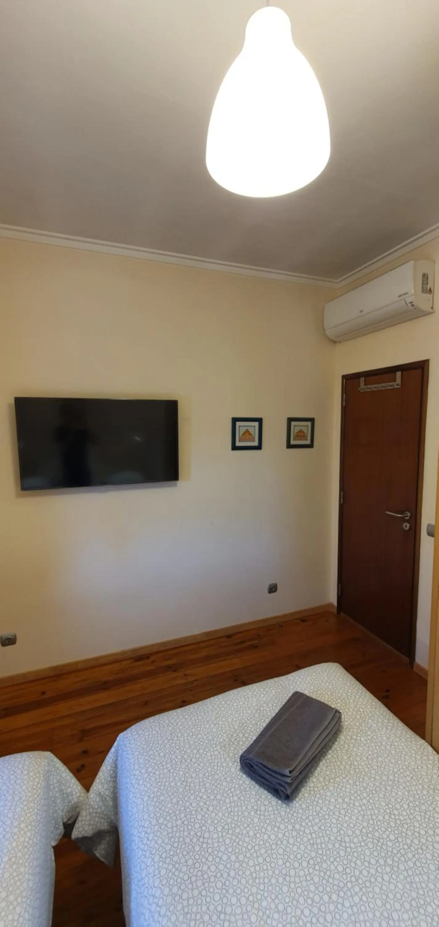 Photo of the whole room, Bed in Margarida Guest House - Rooms