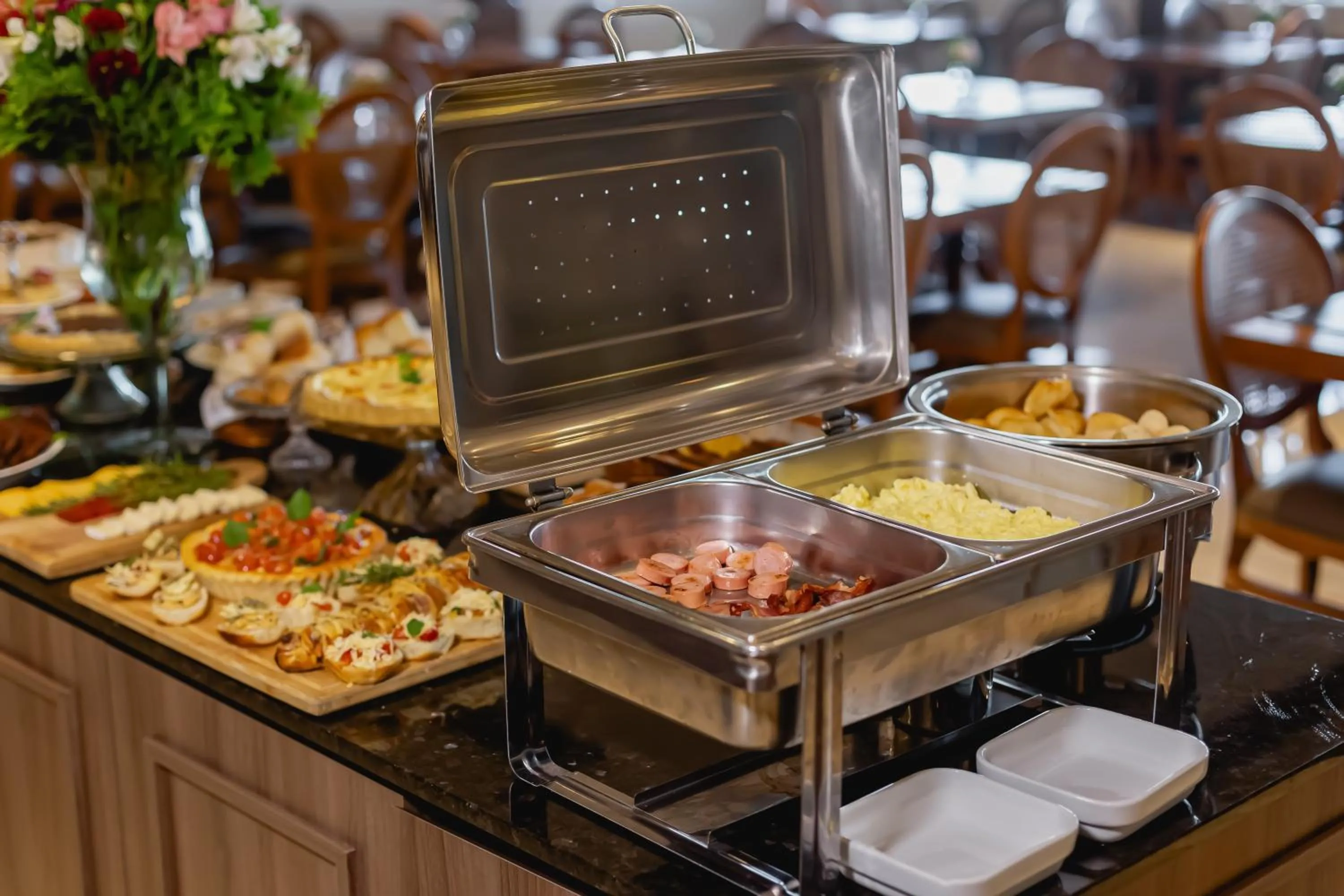 Breakfast in Hotel Jardins da Colina