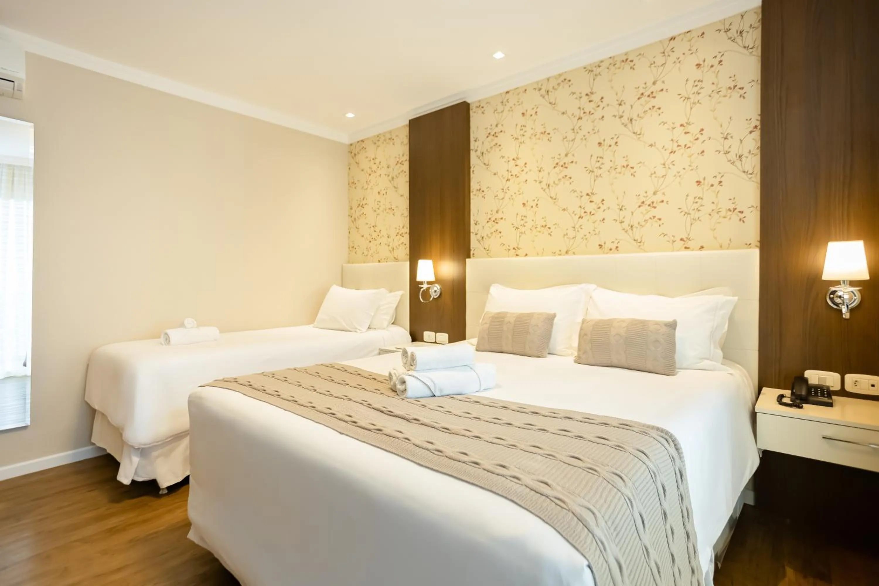 Bed in Hotel Jardins da Colina