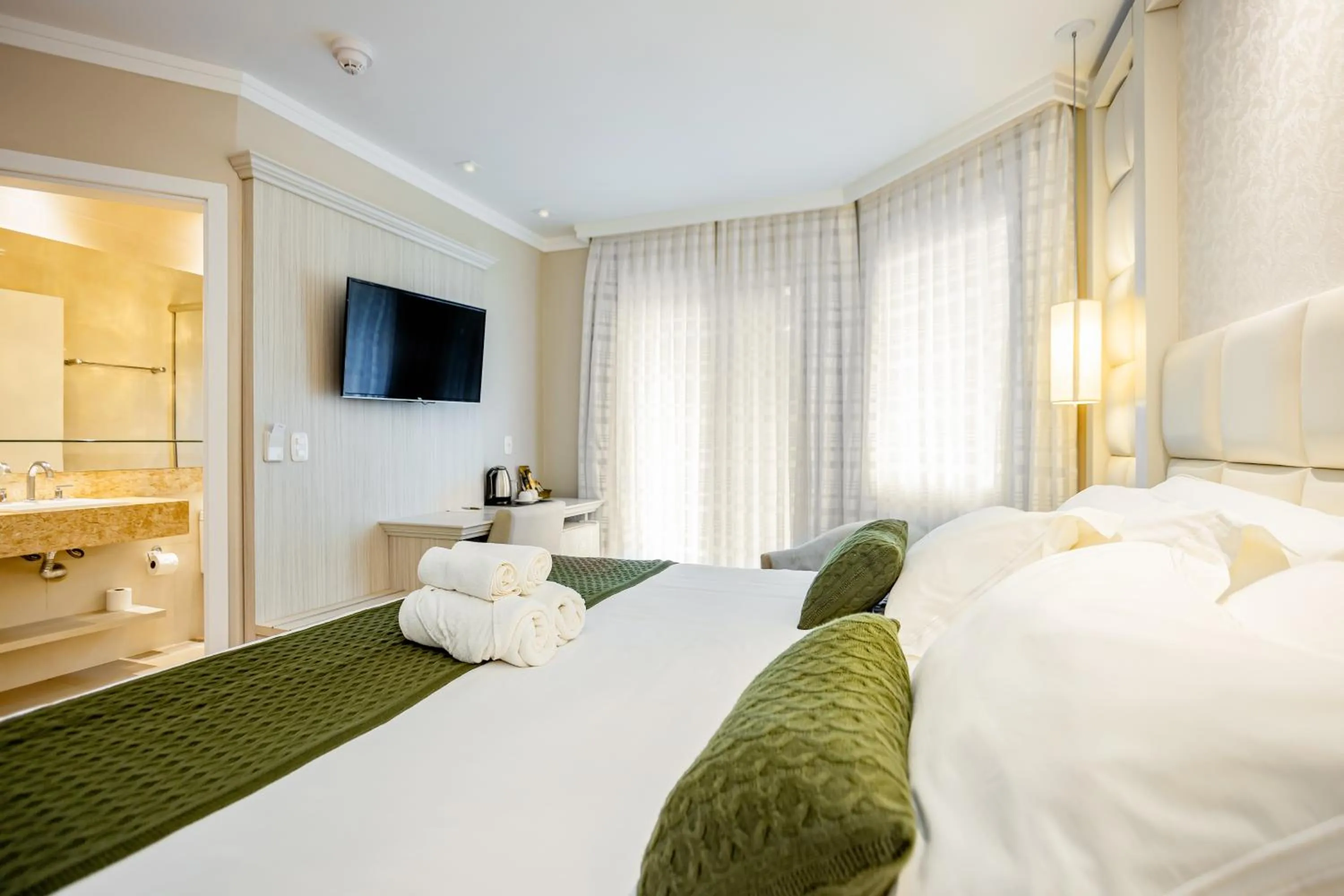 Bed in Hotel Jardins da Colina