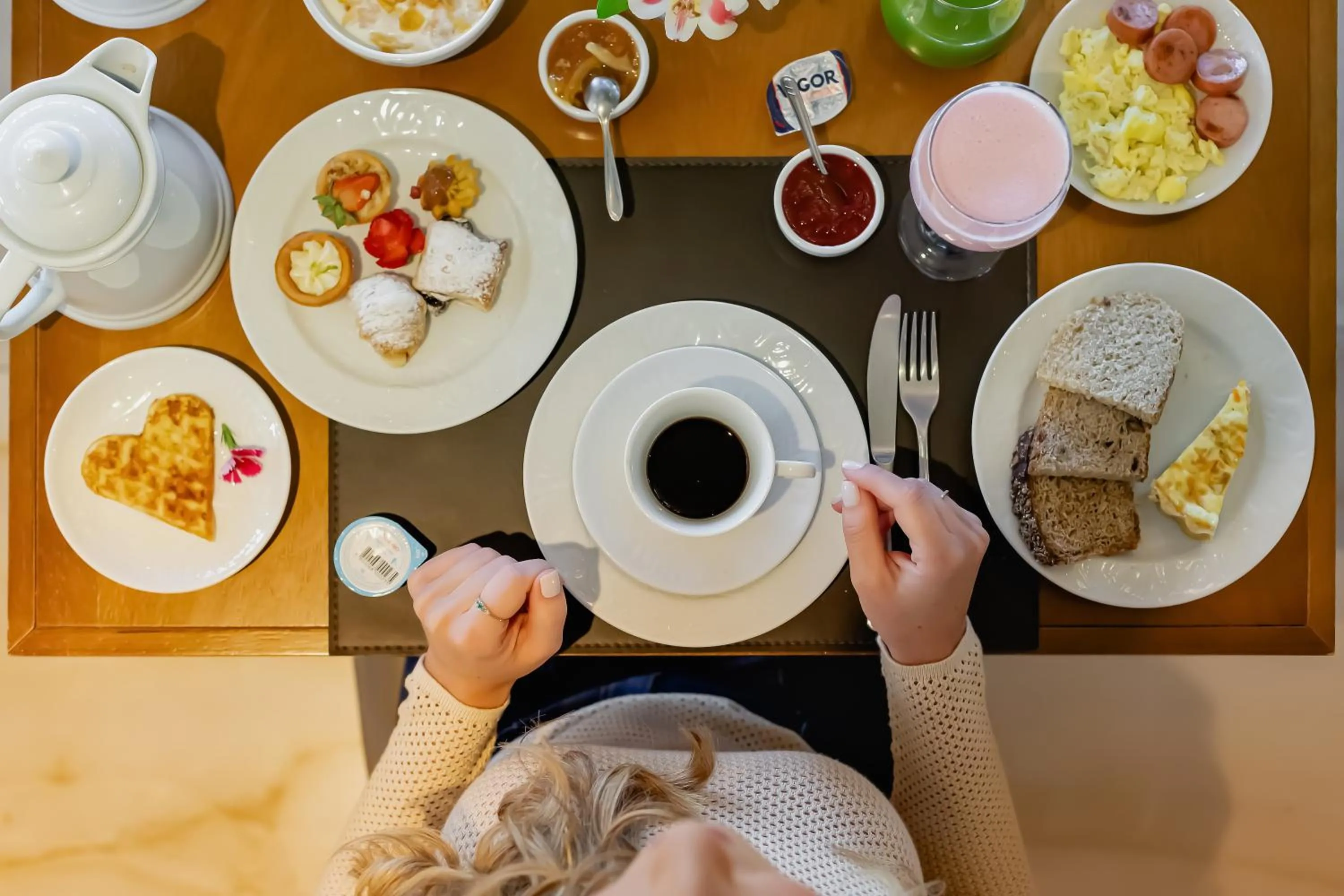 Breakfast in Hotel Jardins da Colina