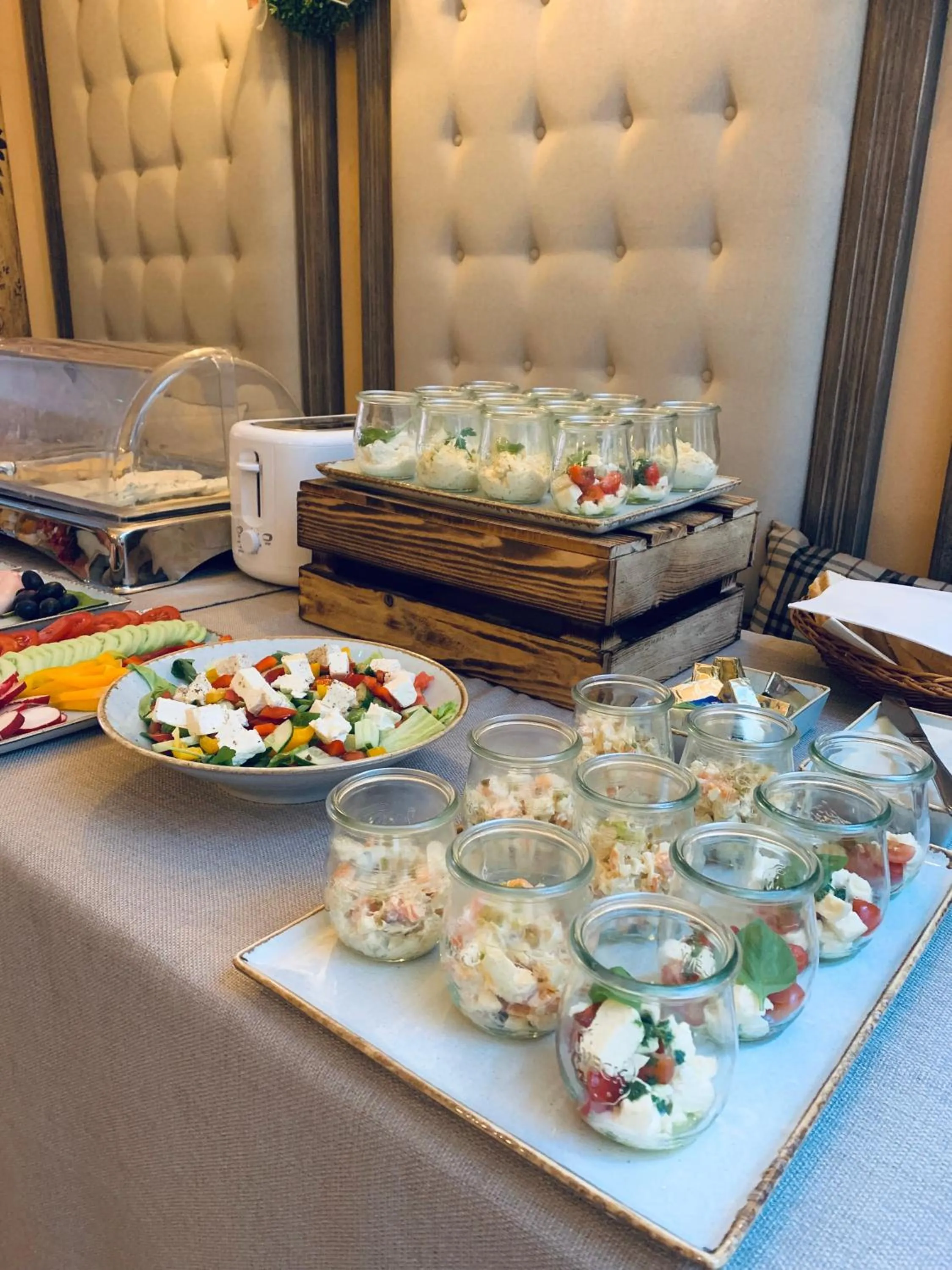 Buffet breakfast in Hotel Kolegiacki